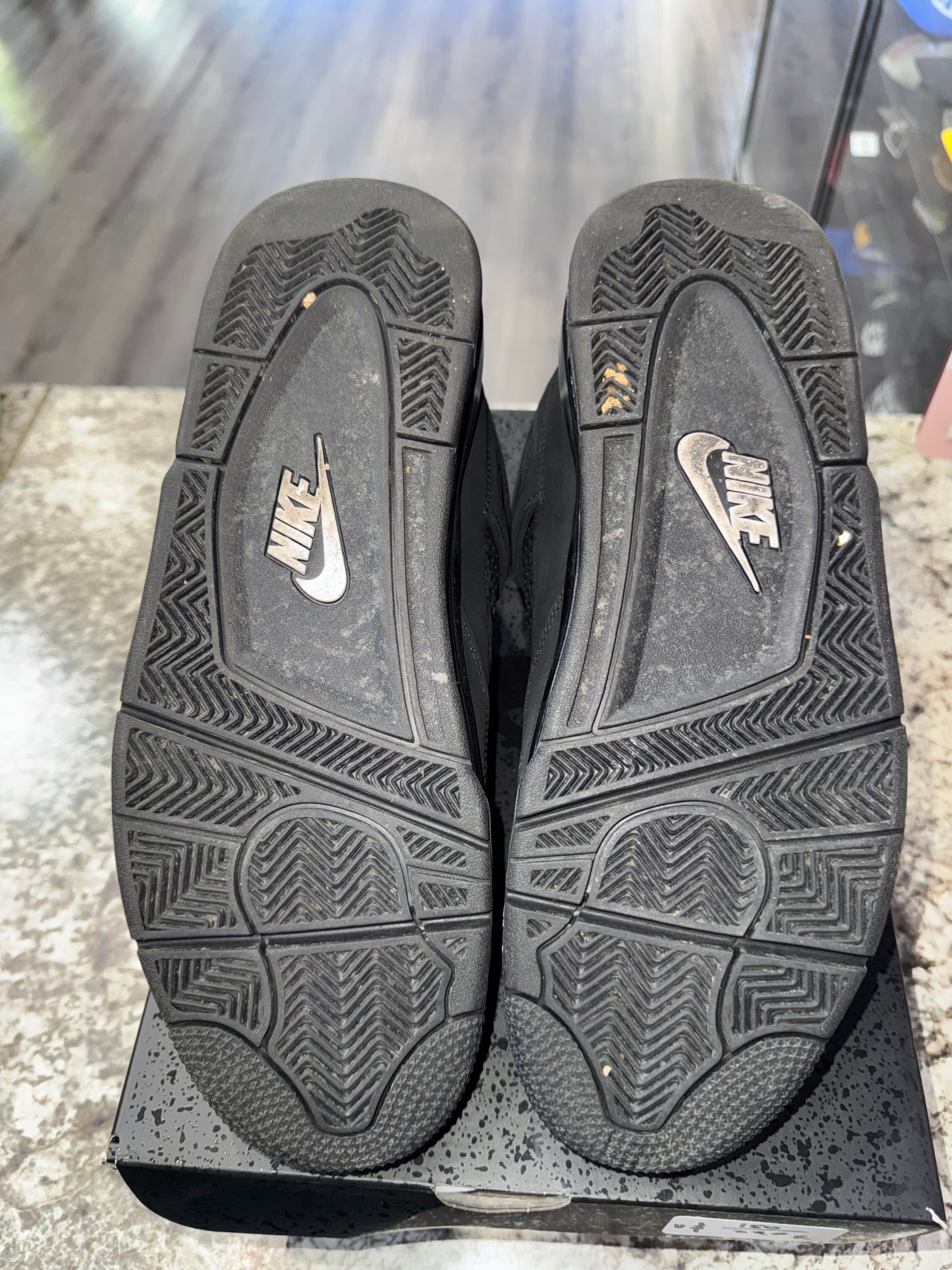 Jordan 4 Retro Black Cat (2025)