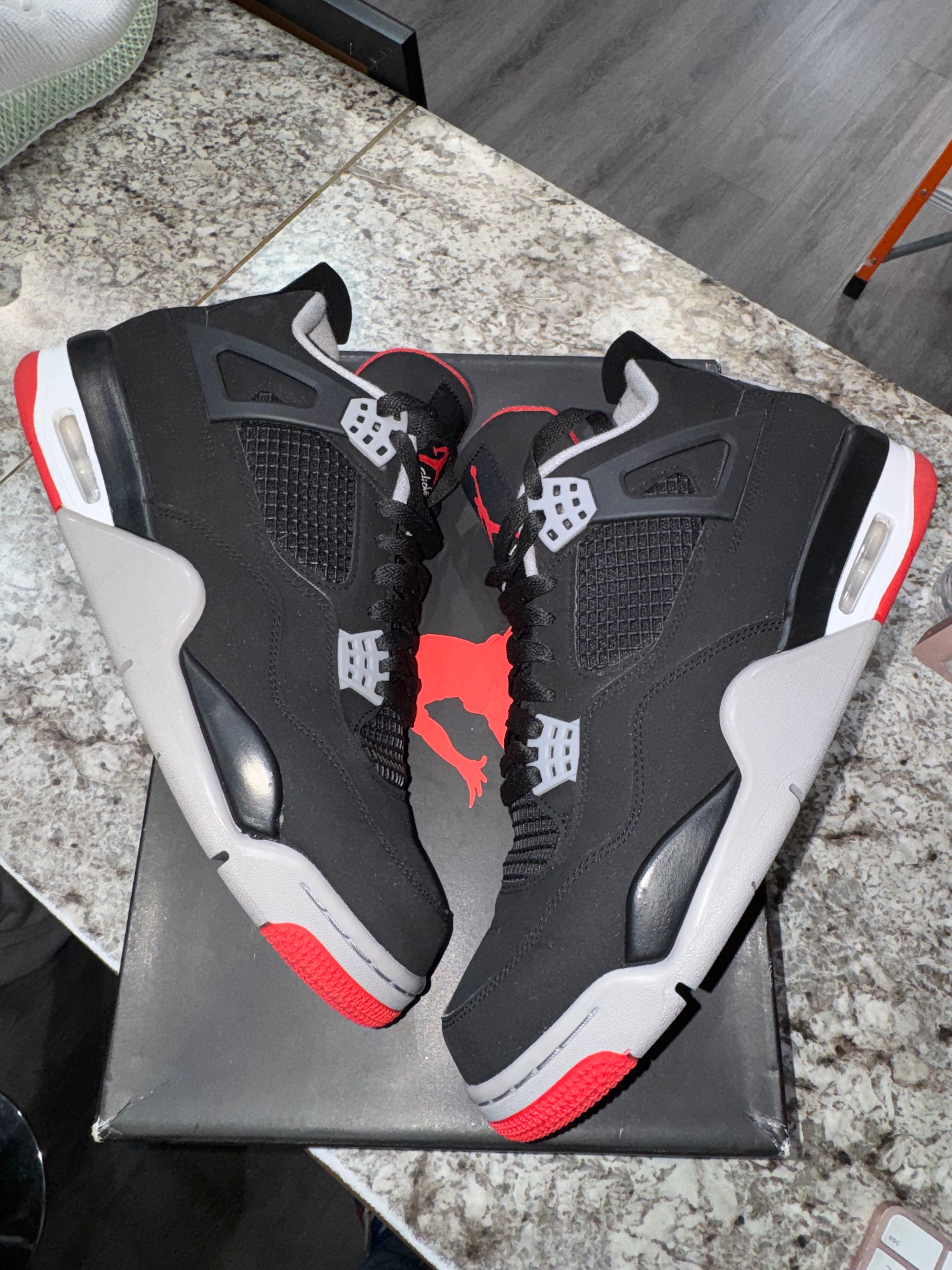 Jordan 4 Retro Bred (2019)