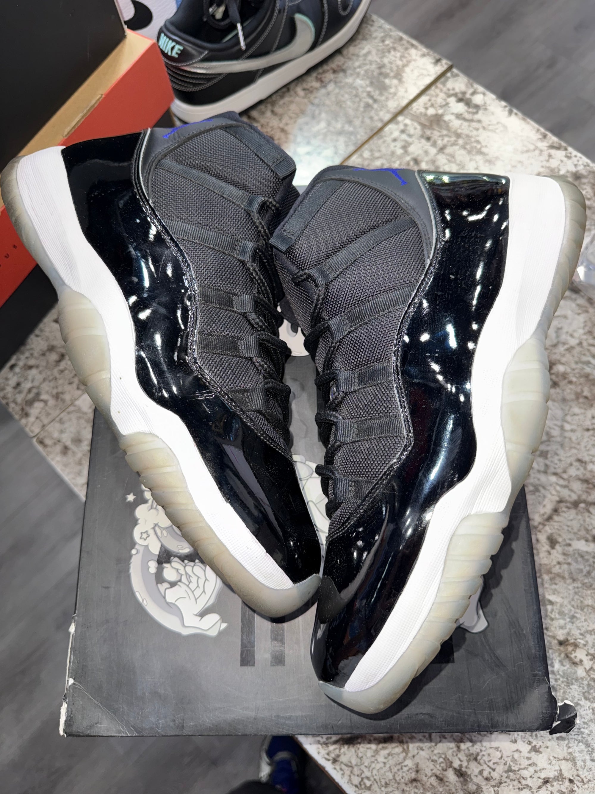 Jordan 11 Retro Space Jam (2016)