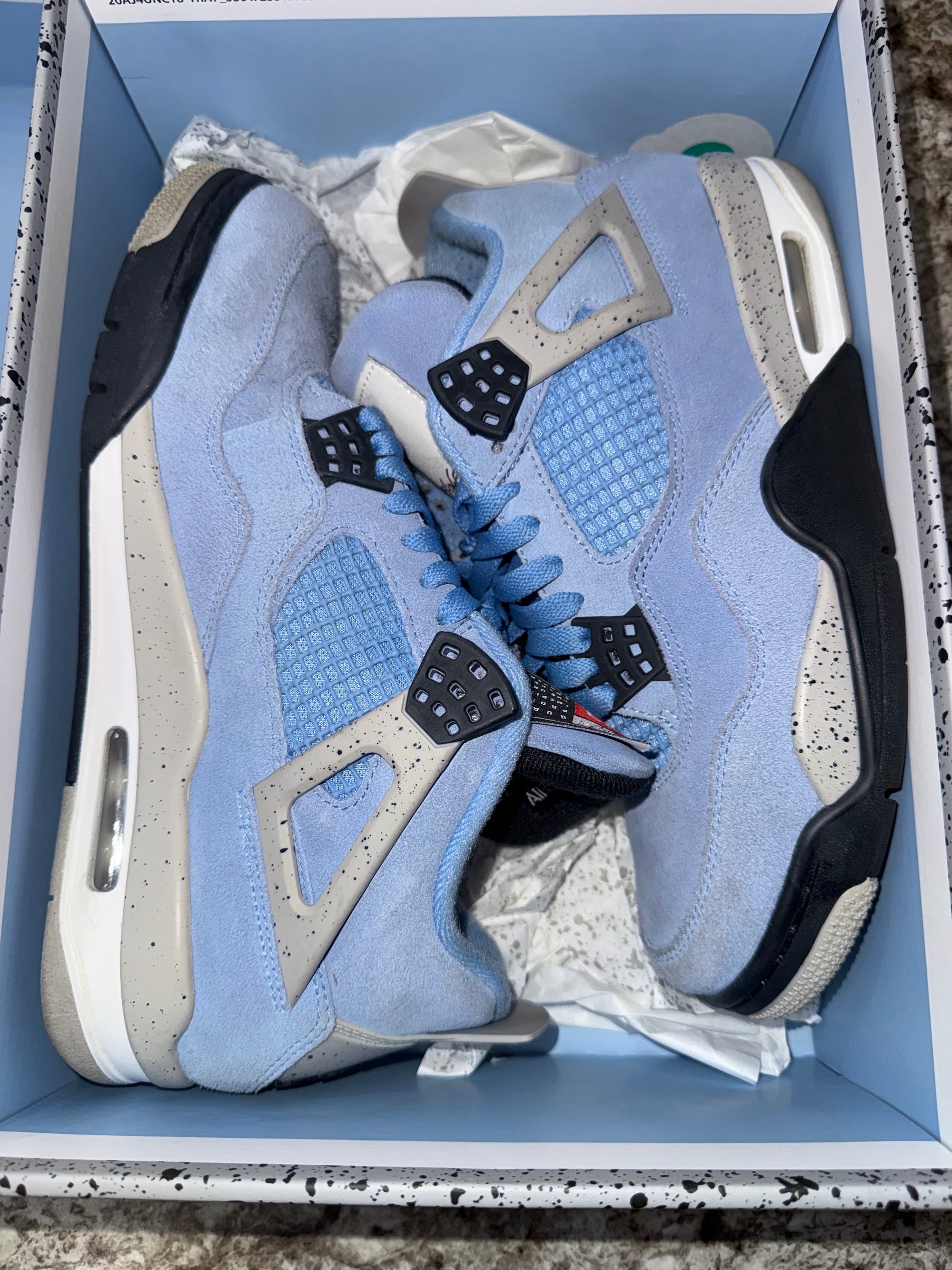 Jordan 4 Retro University Blue