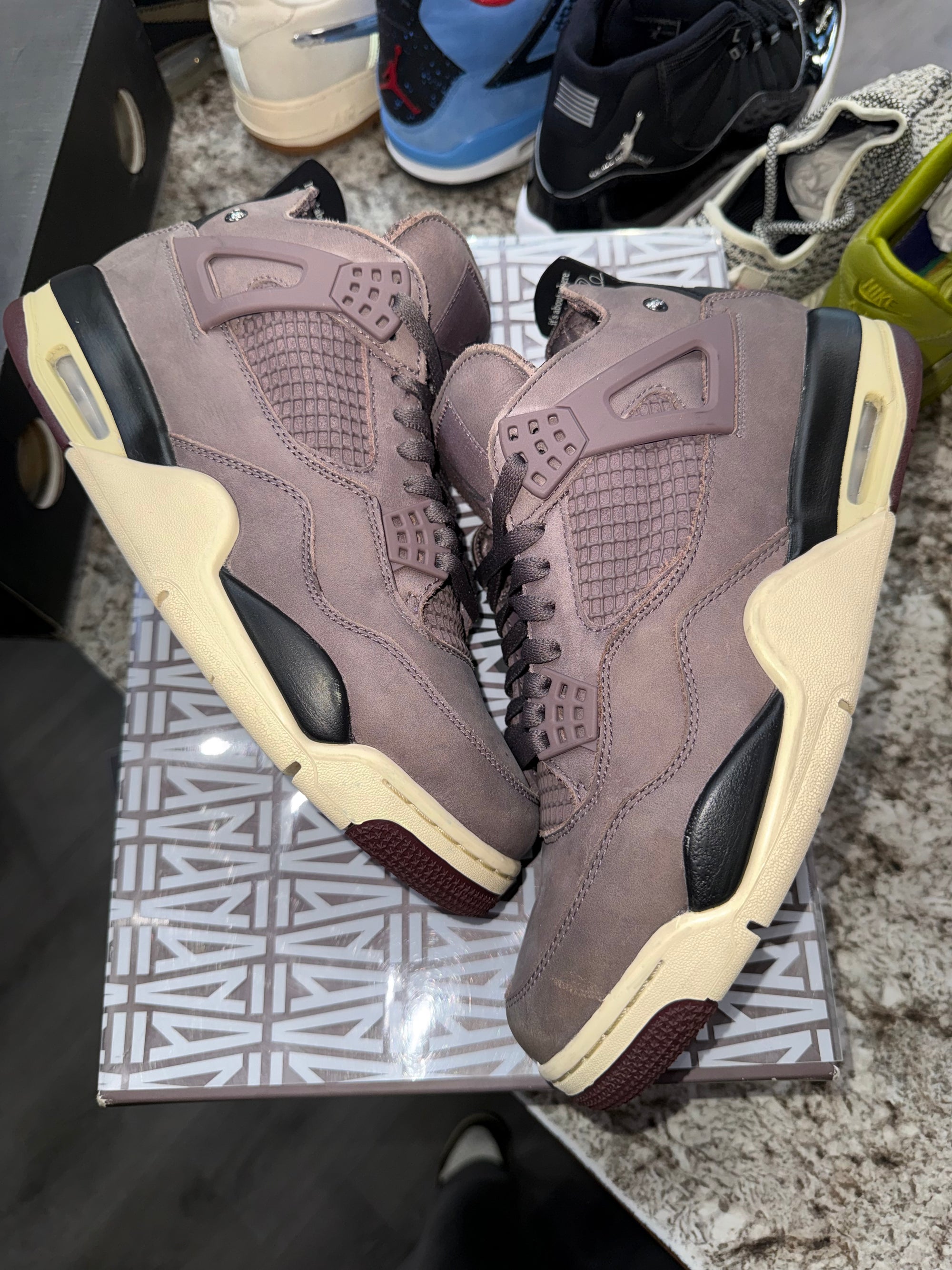 Jordan 4 Retro SP A Ma Maniére Violet Ore