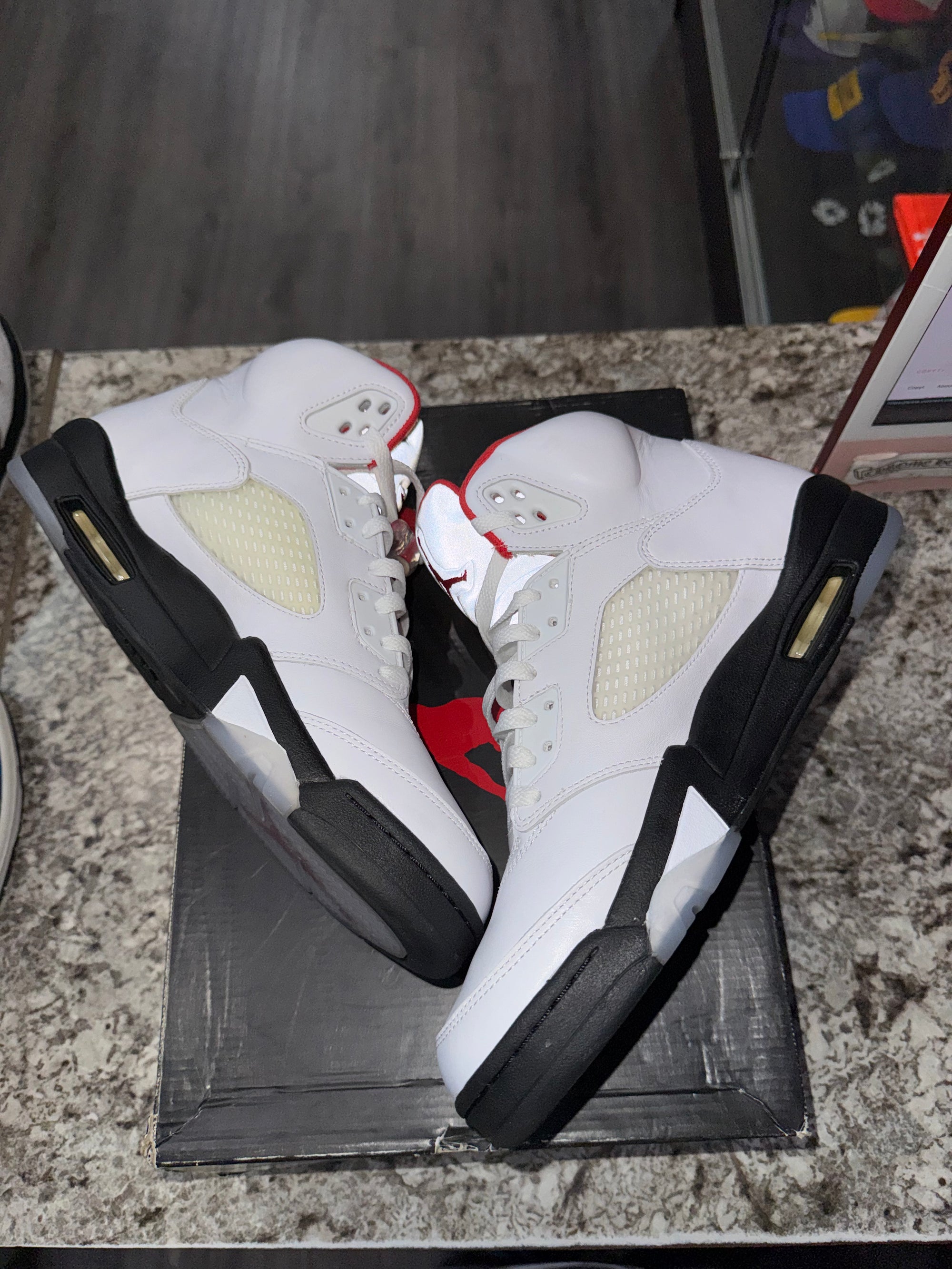Jordan 5 Retro Fire Red Silver Tongue (2020)