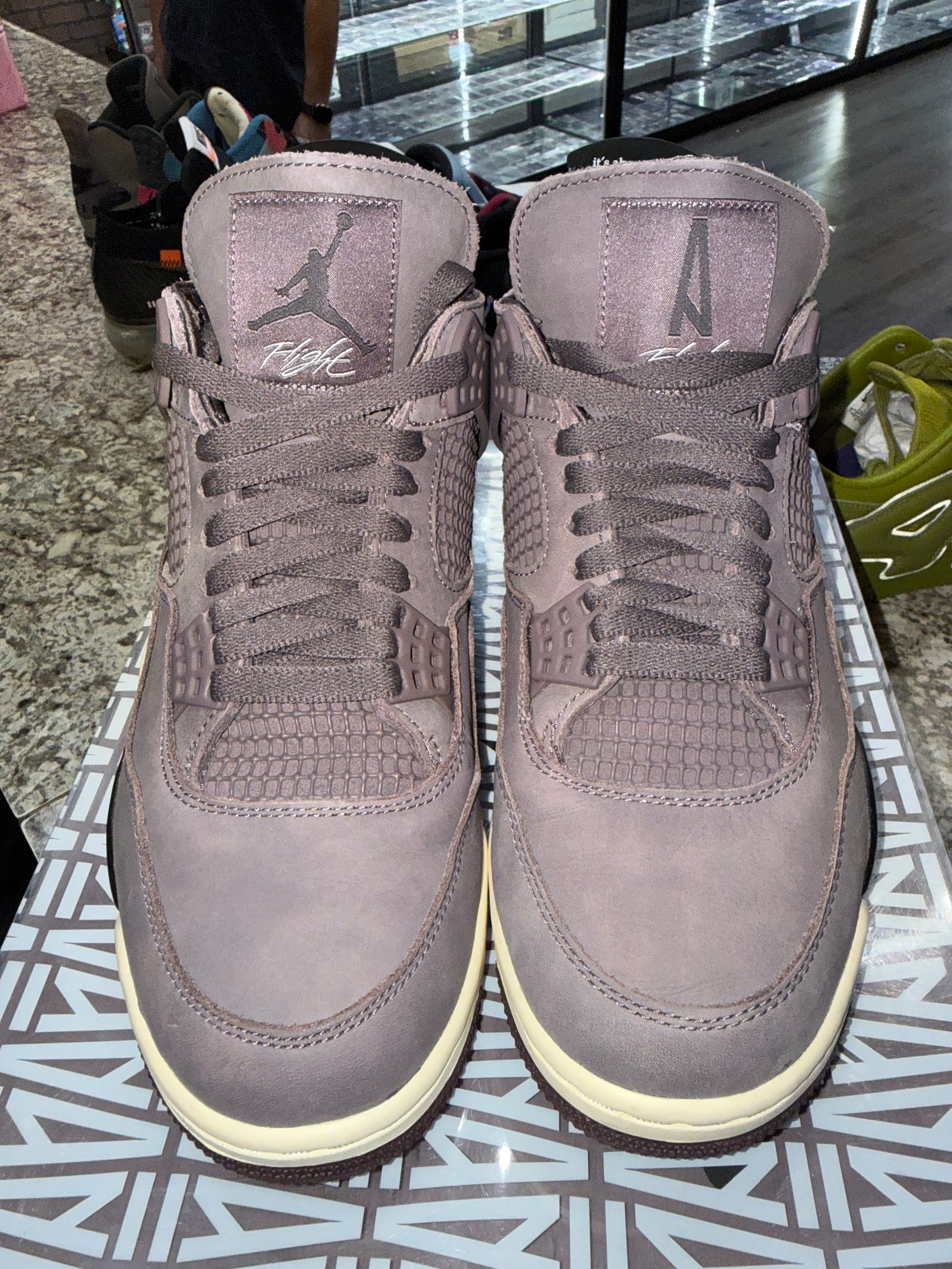Jordan 4 Retro SP A Ma Maniére Violet Ore