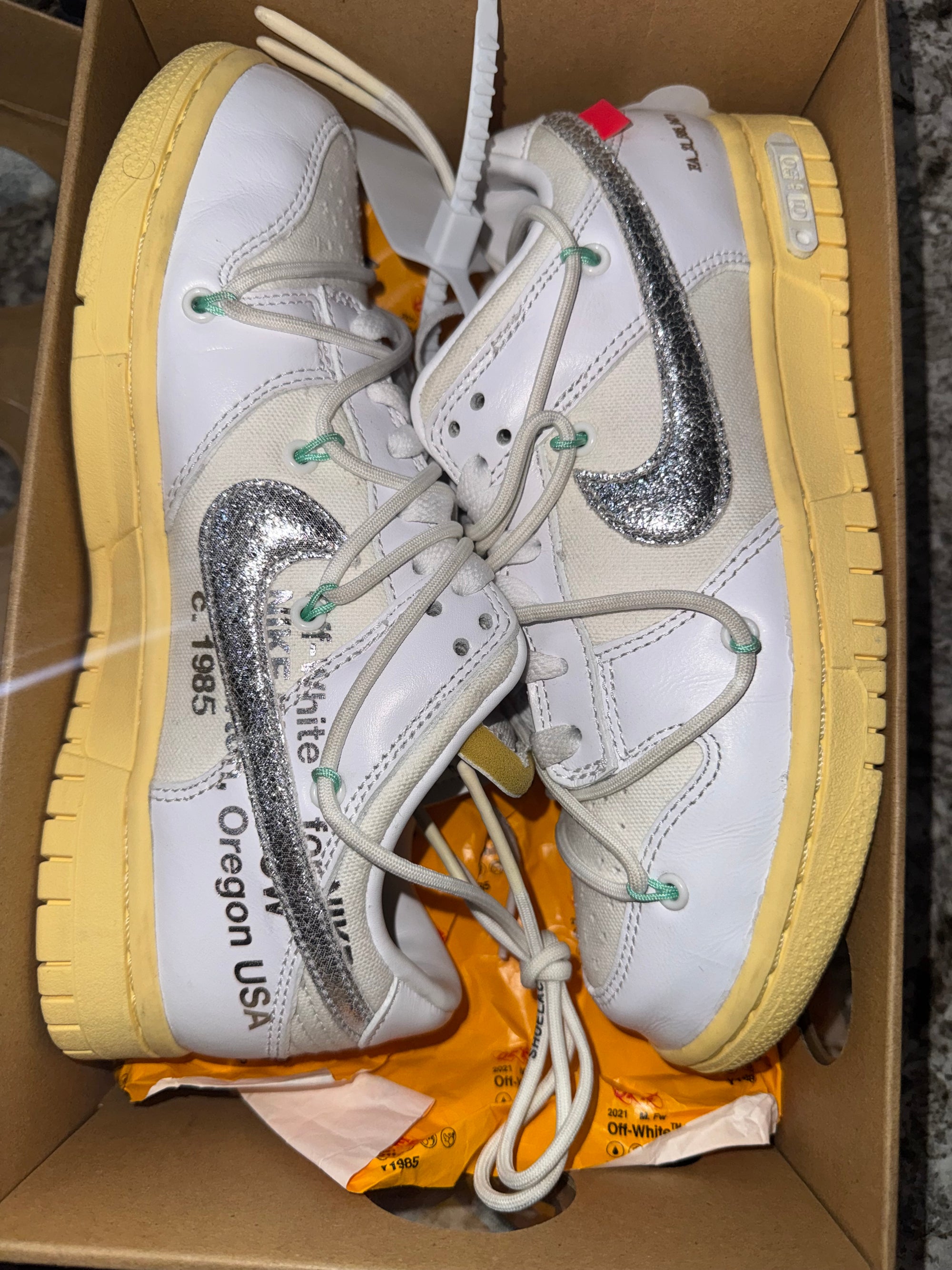 Nike Dunk Low Off-White Lot 1 (DAMAGED BOX)