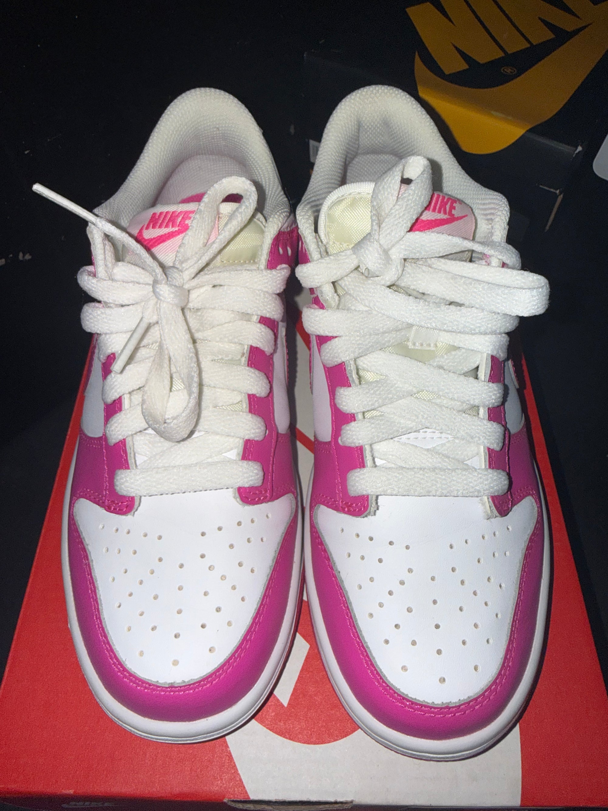 Nike Dunk Low Laser Fuchsia (GS) (YARDSALE)