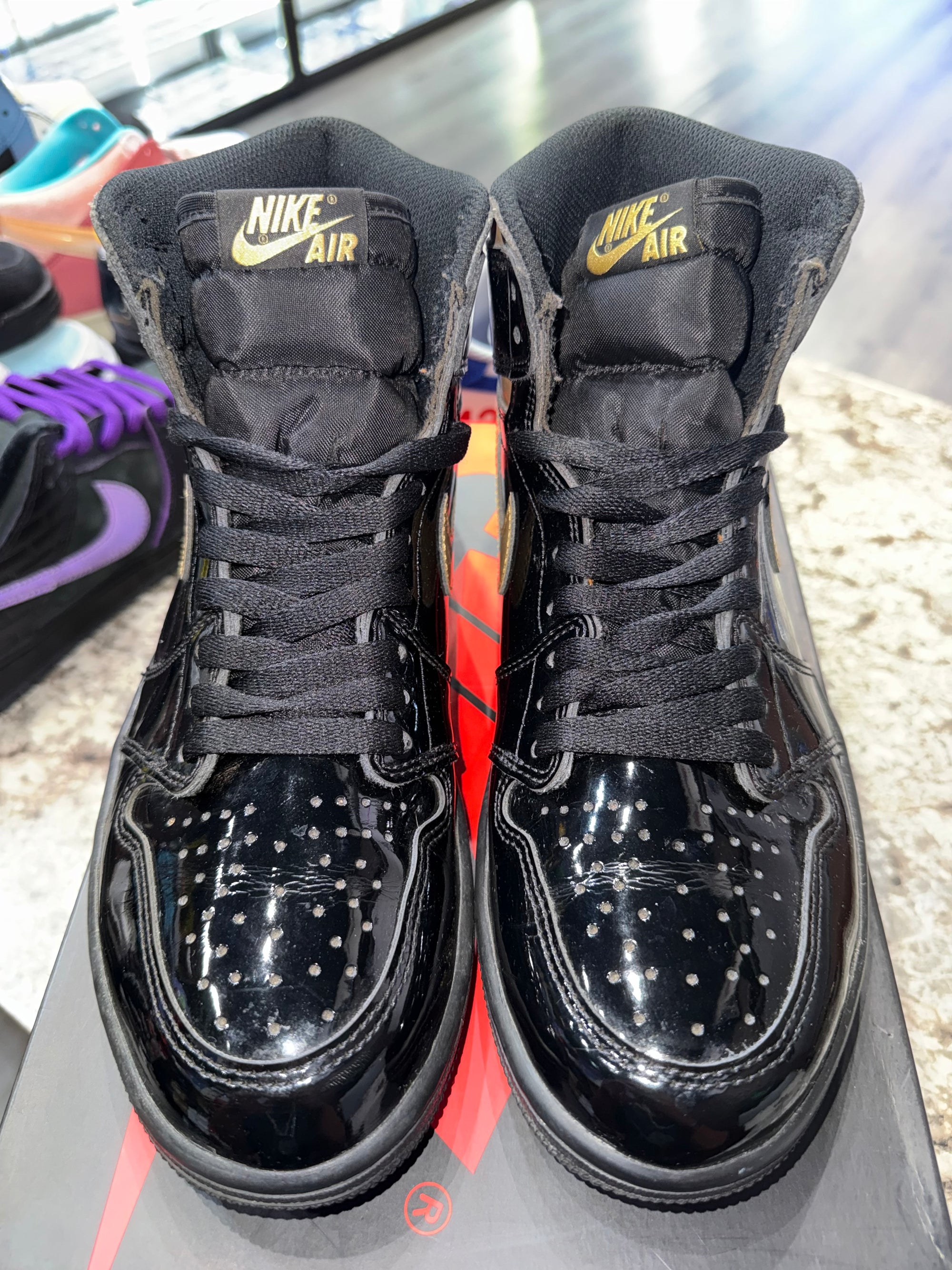 Jordan 1 Retro High Black Metallic Gold (2020)