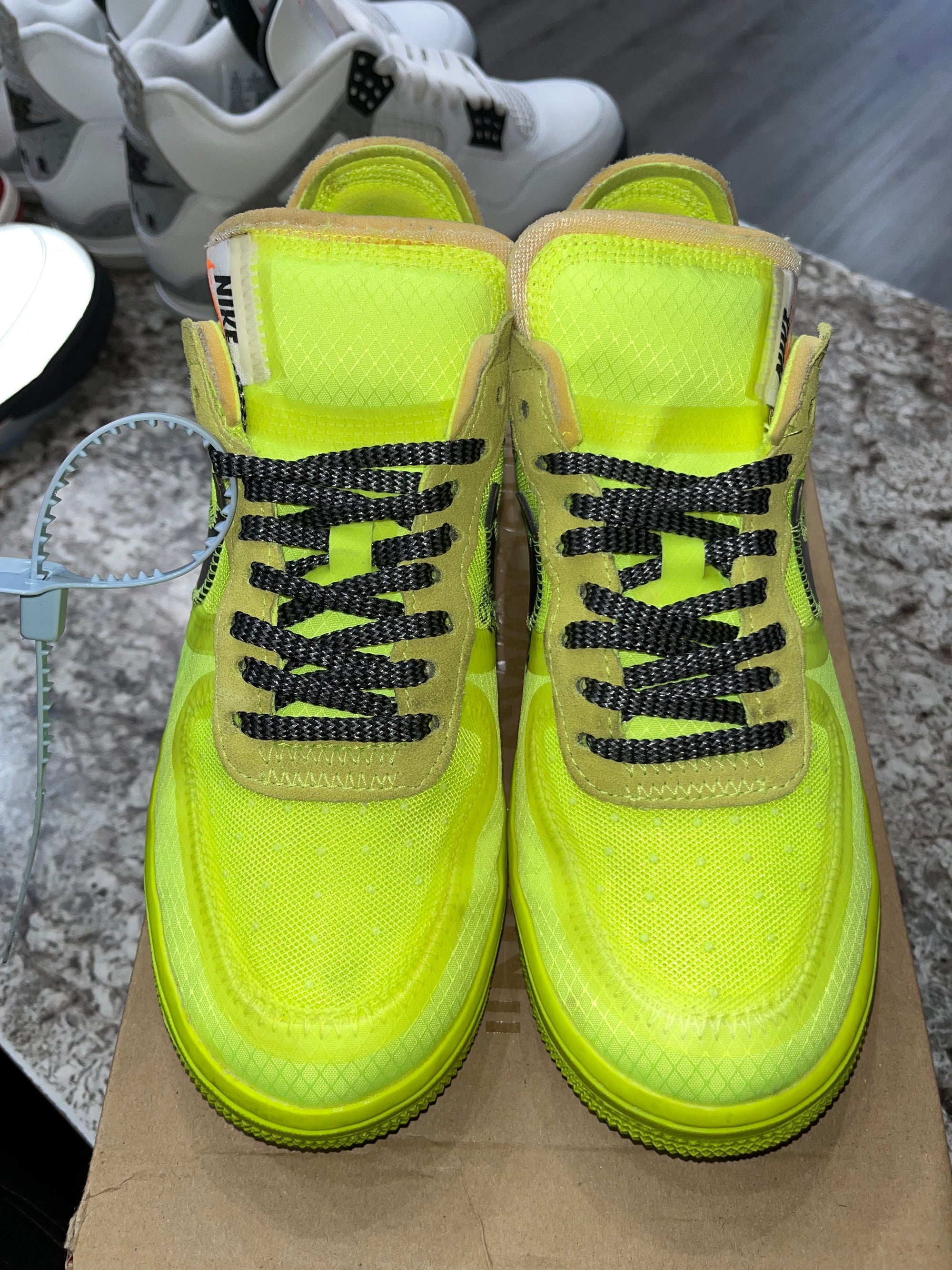 Nike Air Force 1 Low Off-White Volt