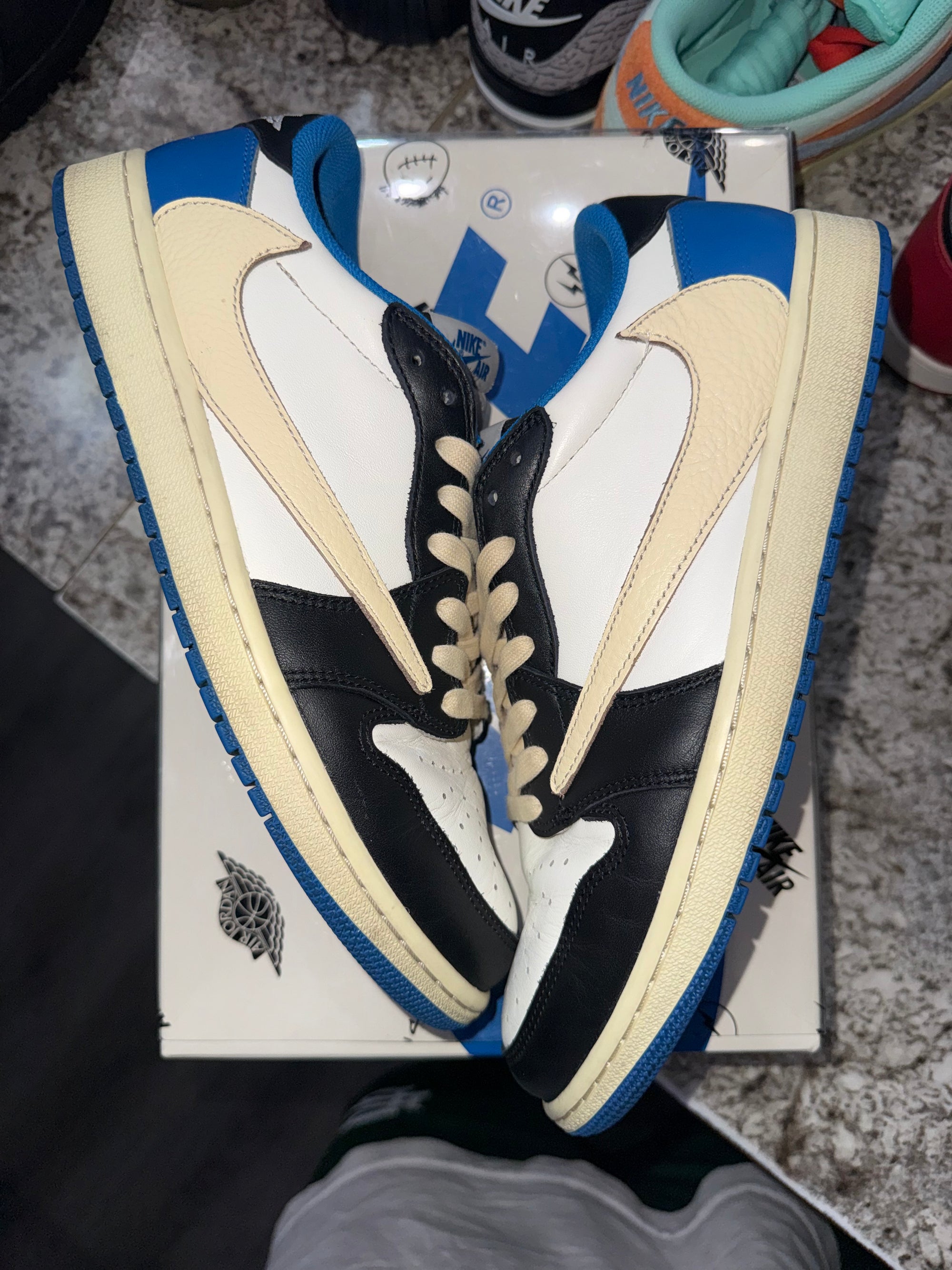 Jordan 1 Retro Low OG SP Fragment x Travis Scott