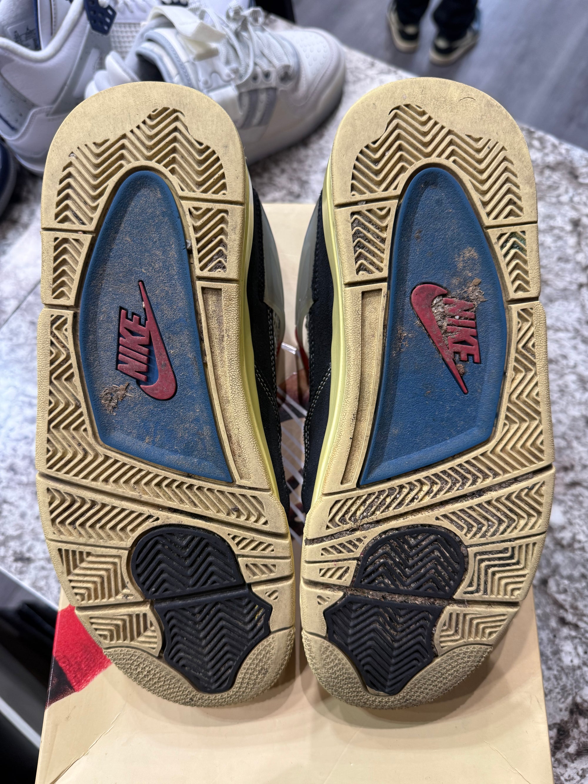 Jordan 4 Retro Union Off Noir