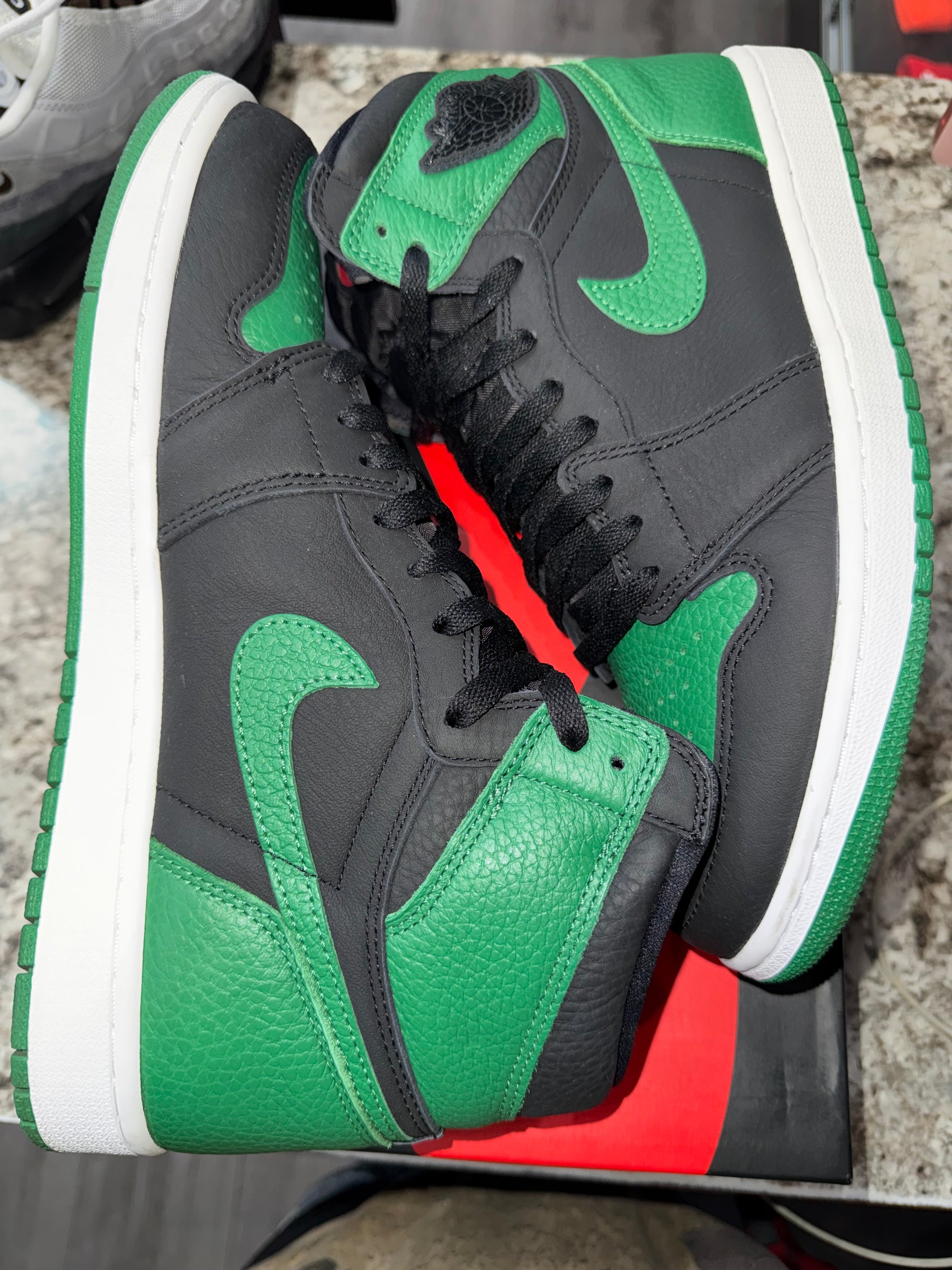 Jordan 1 Retro High Pine Green Black