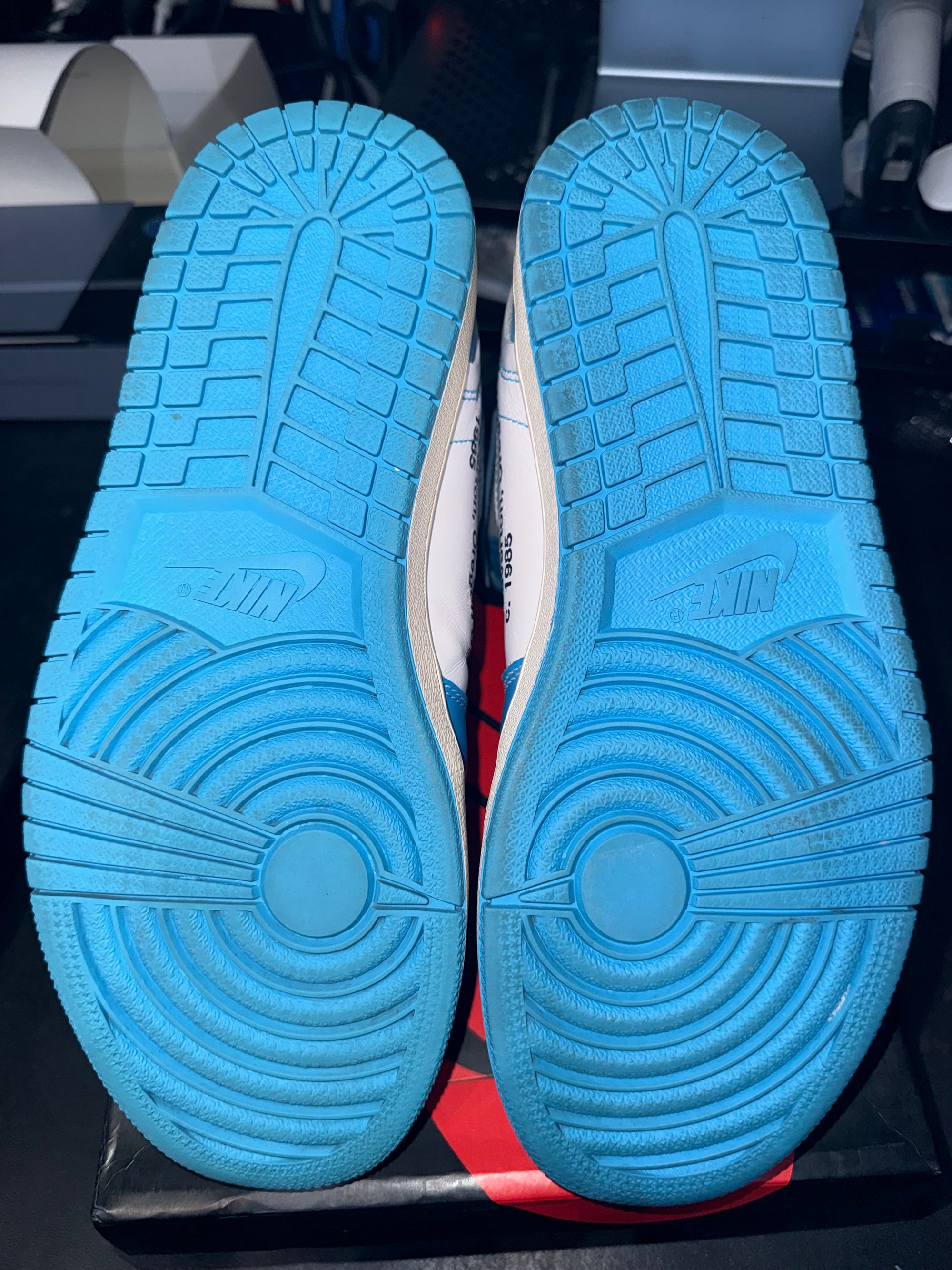 Jordan 1 Retro High Off-White University Blue