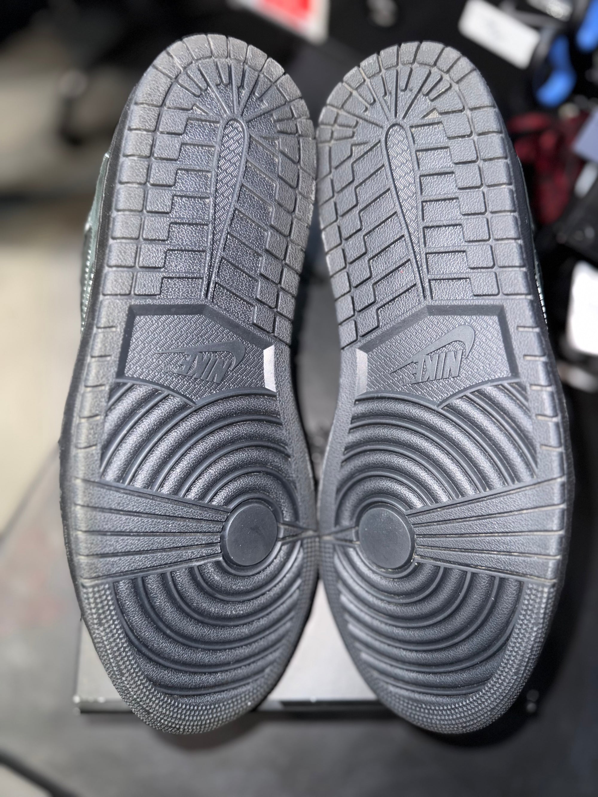 Jordan 1 Retro Low OG SP Travis Scott Black Phantom (MISSING RED LACE)