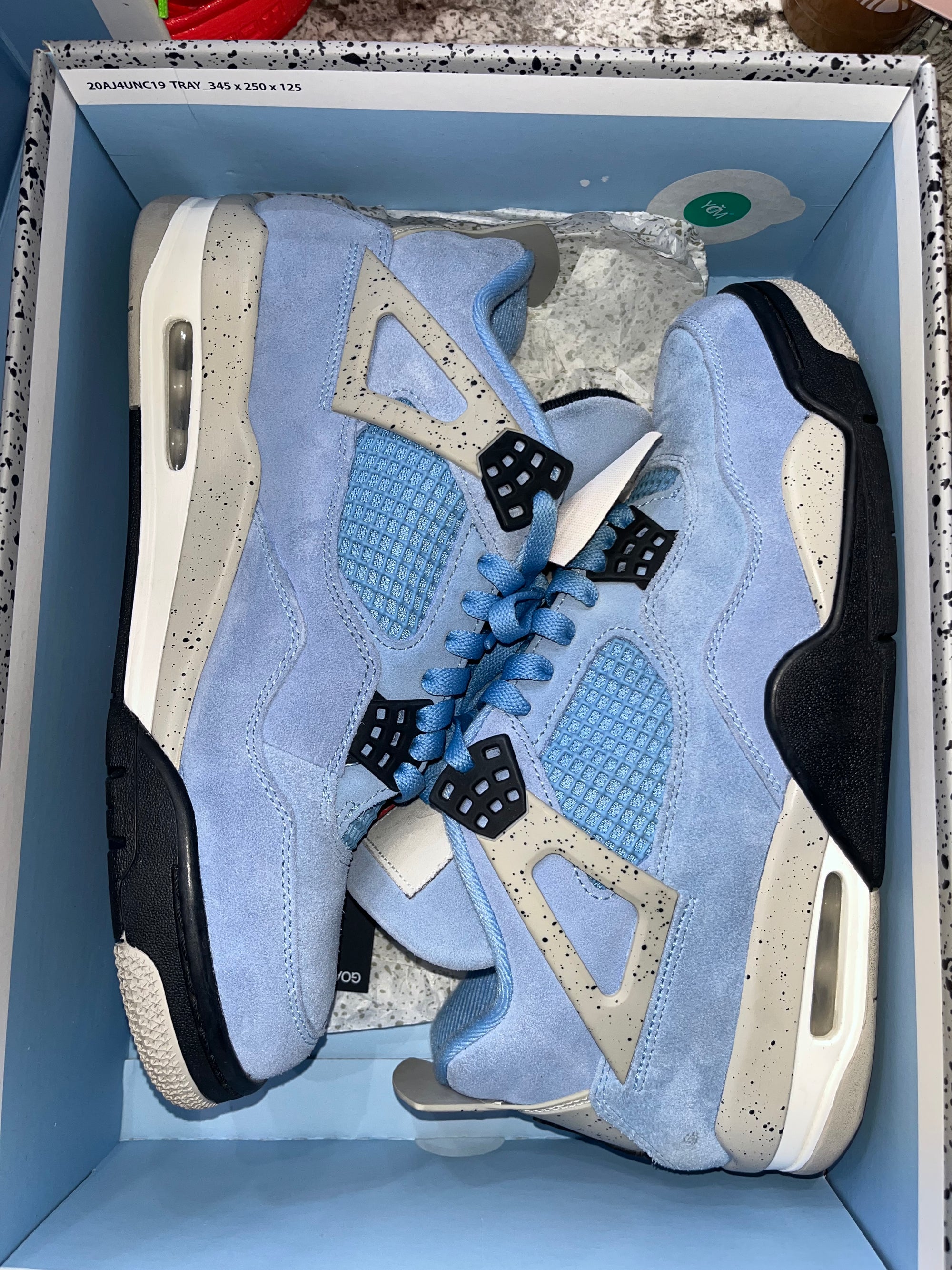 Jordan 4 Retro University Blue