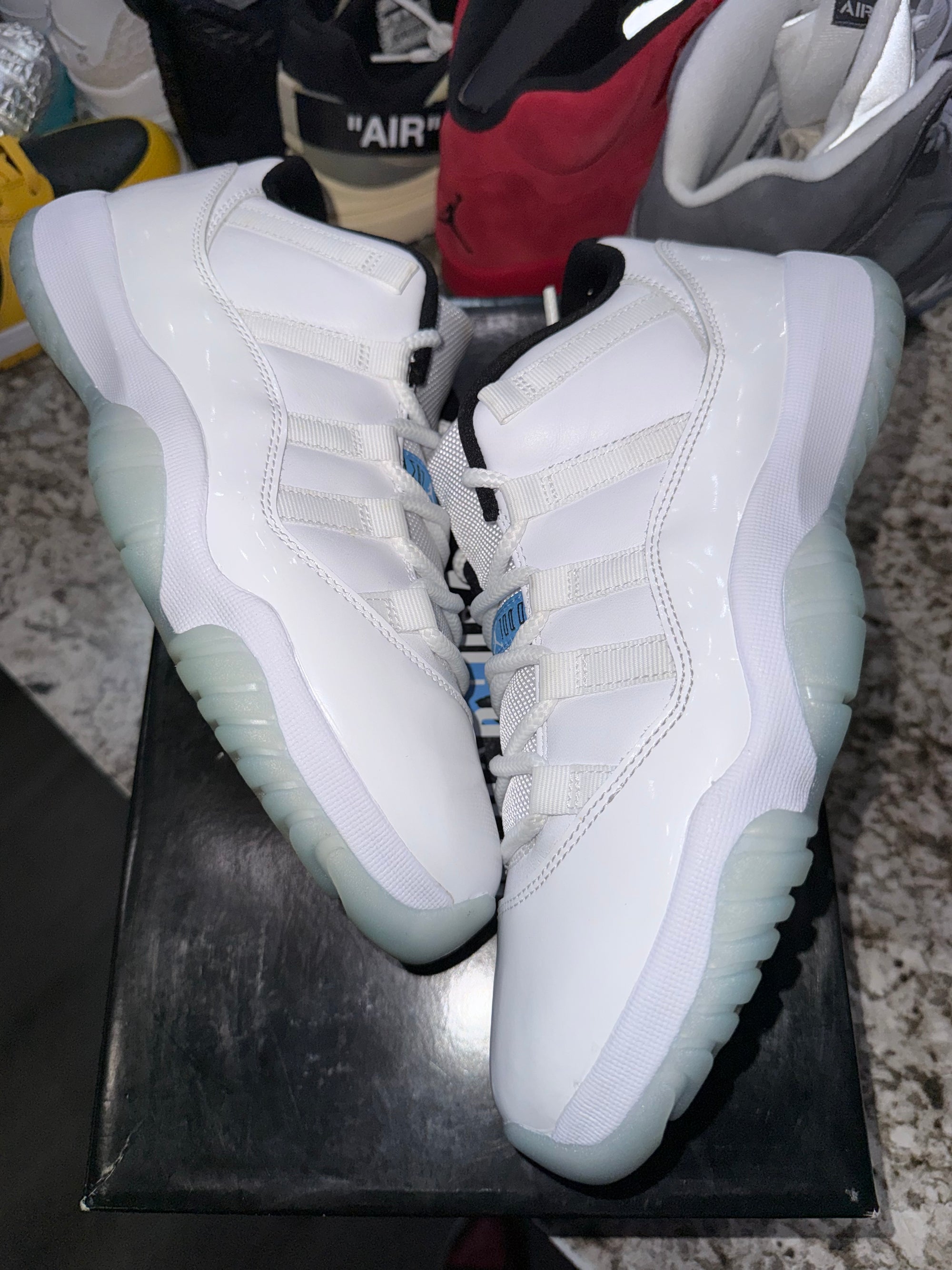 Jordan 11 Retro Low Legend Blue