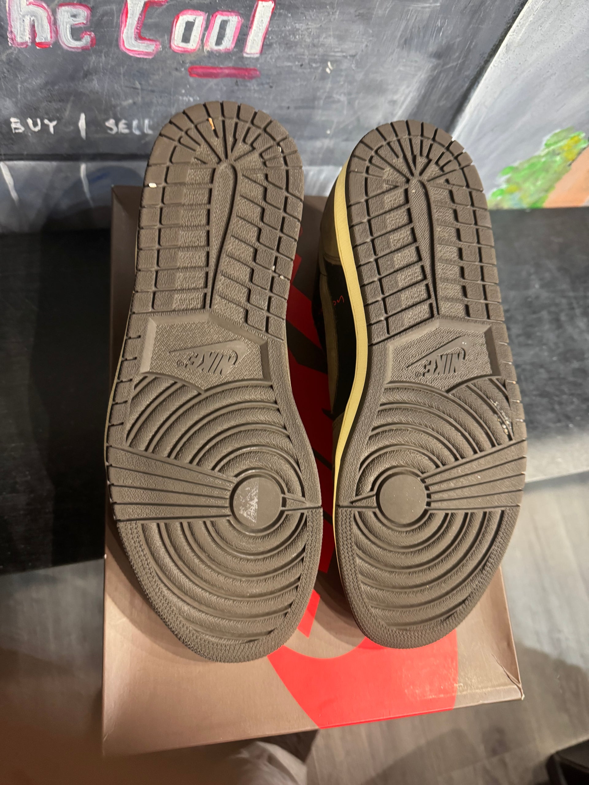 Jordan 1 Retro Low OG SP Travis Scott Mocha