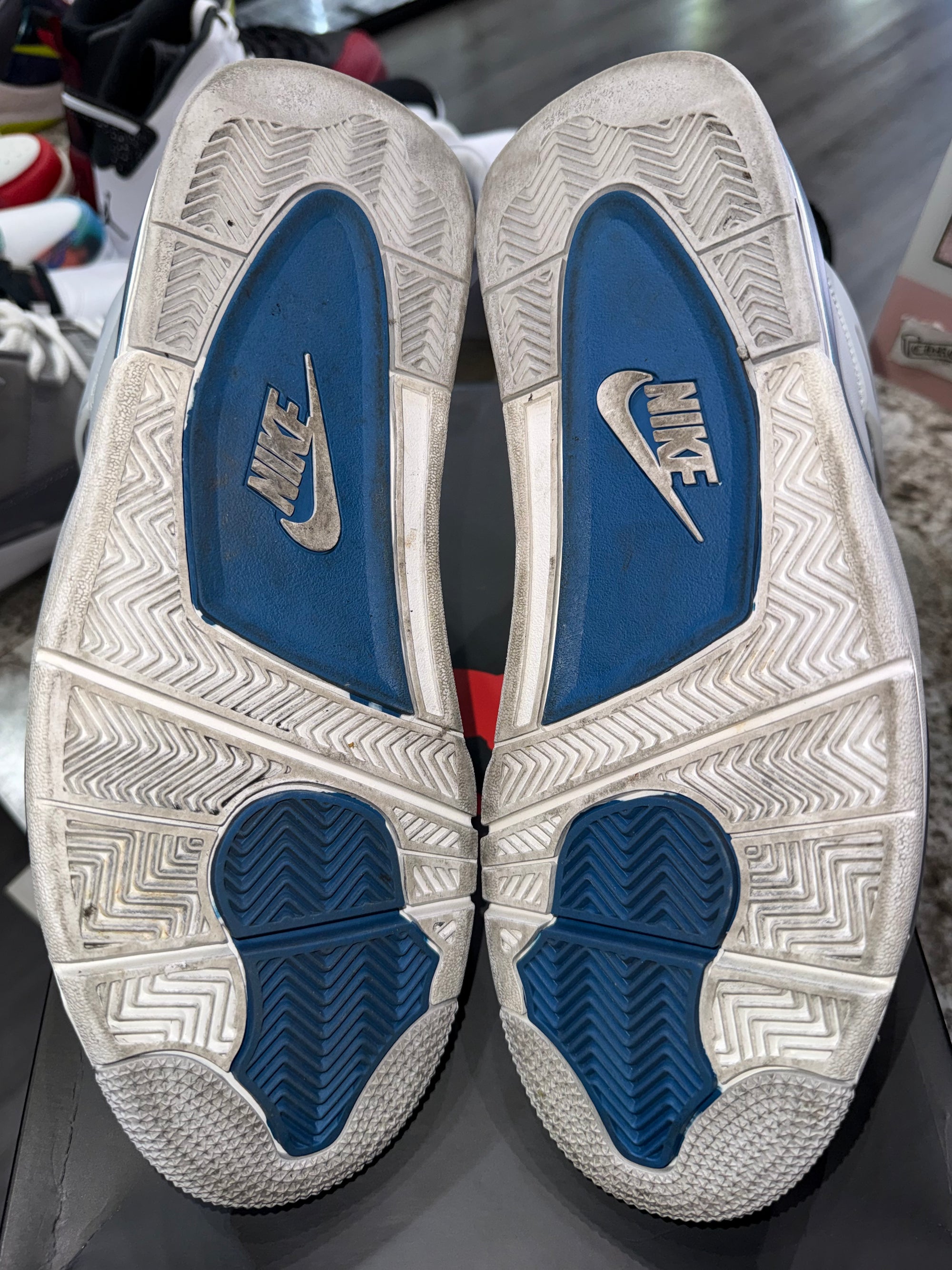 Jordan 4 Retro Military Blue (2024)