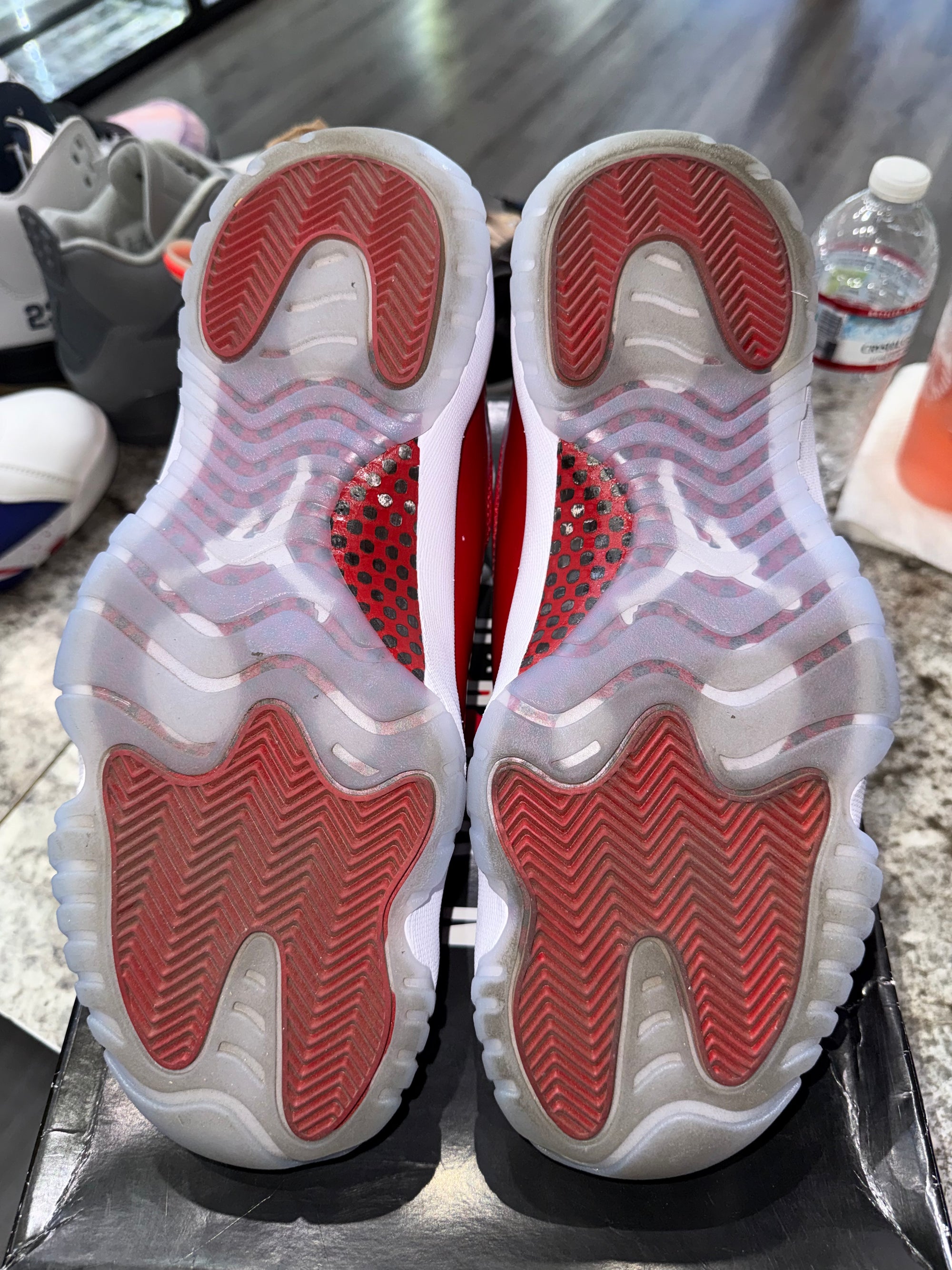 Jordan 11 Retro Cherry (2022)