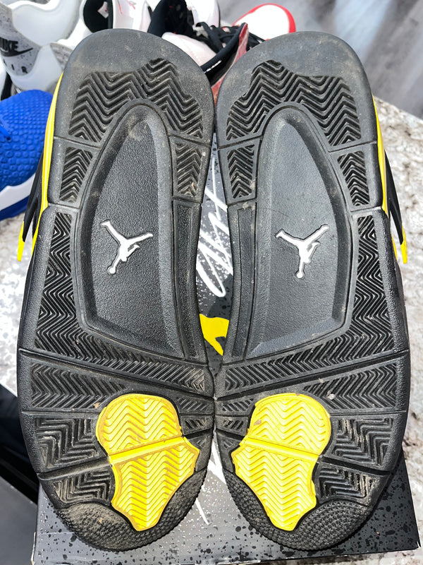 Jordan 4 Retro Thunder (2023)