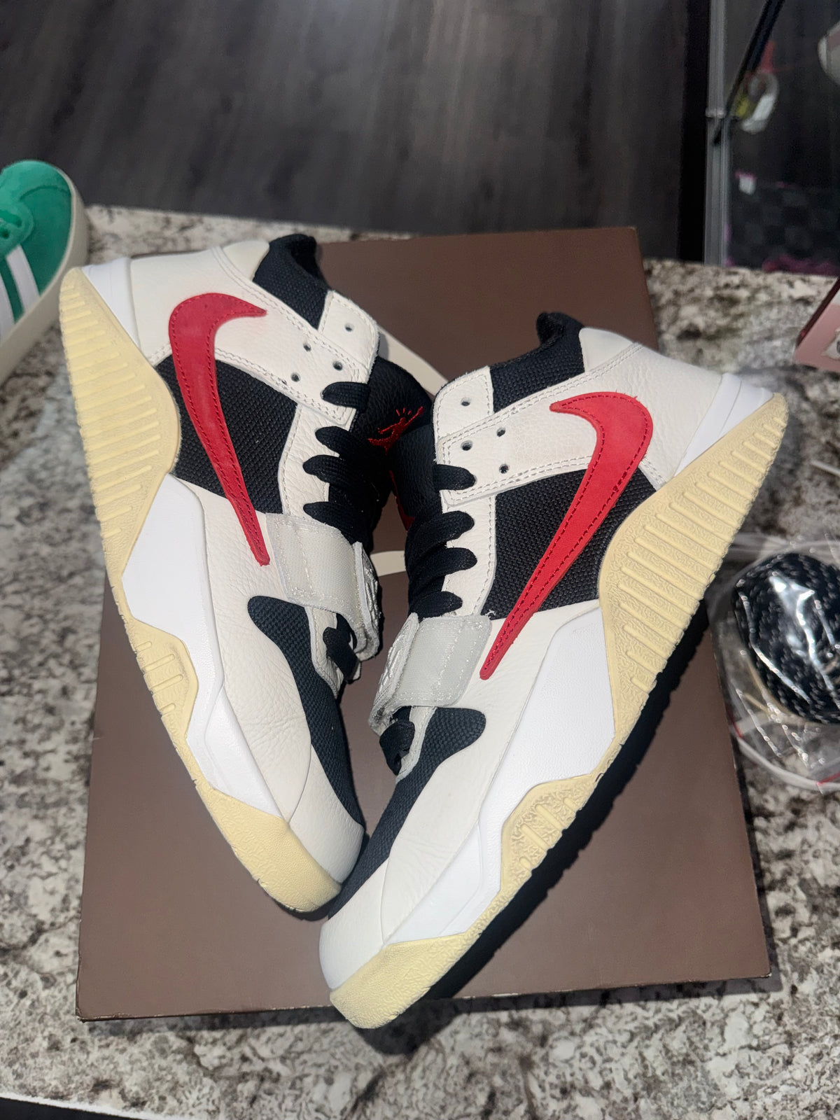 Jordan Jumpman Jack TR Travis Scott University Red