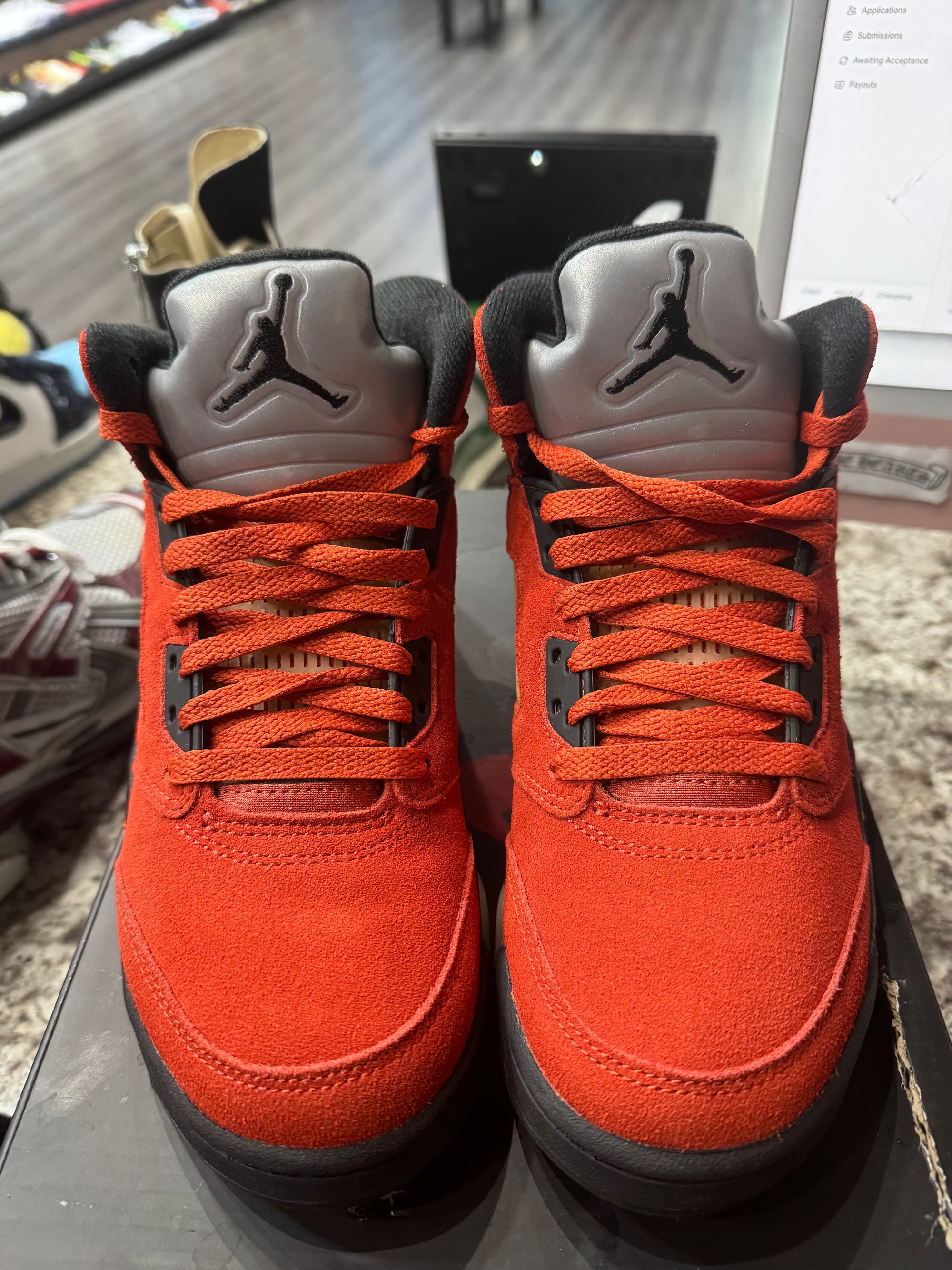 Jordan 5 Retro Dunk on Mars (Women's) (Damaged Box)