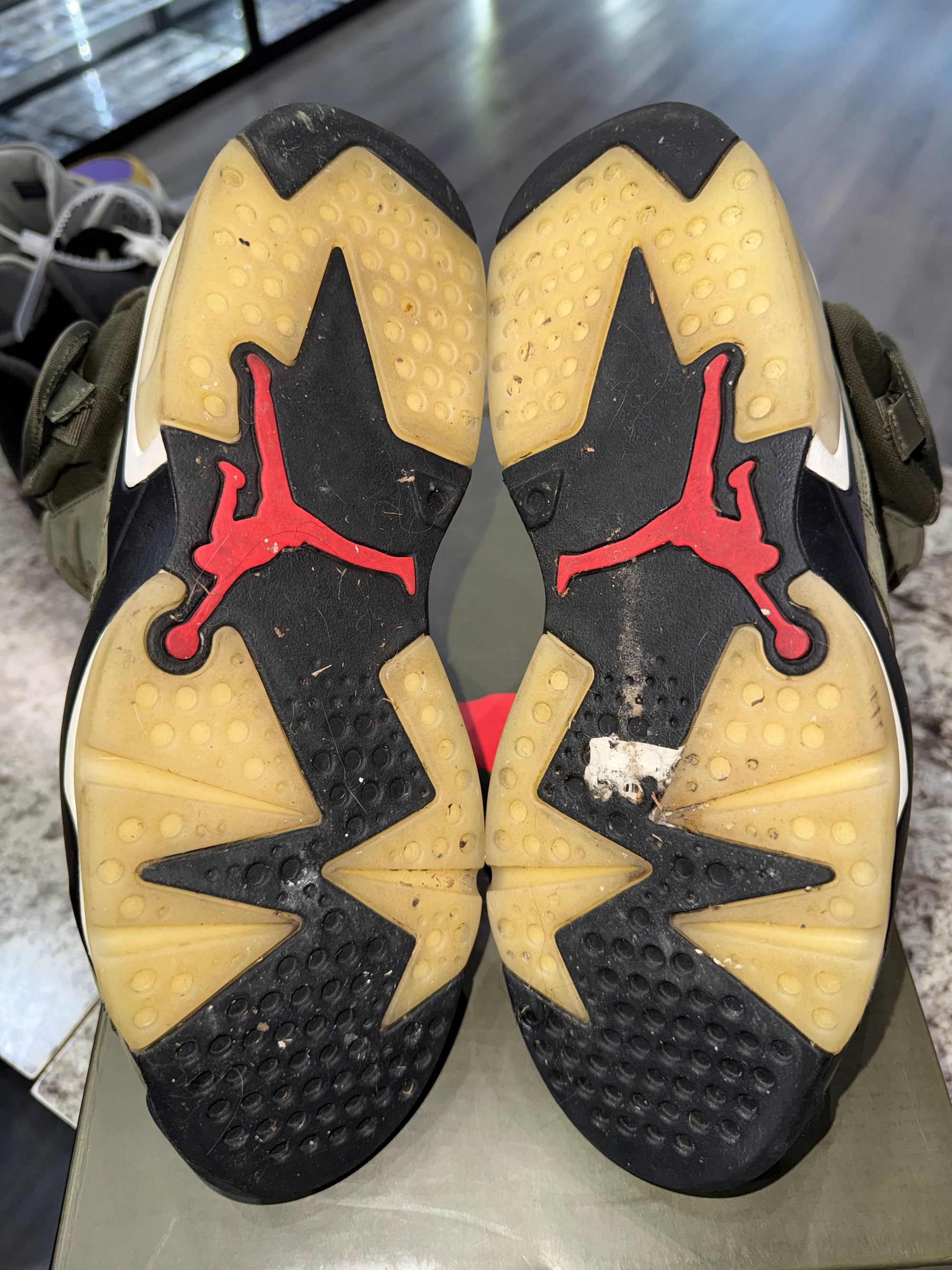 Jordan 6 Retro Travis Scott