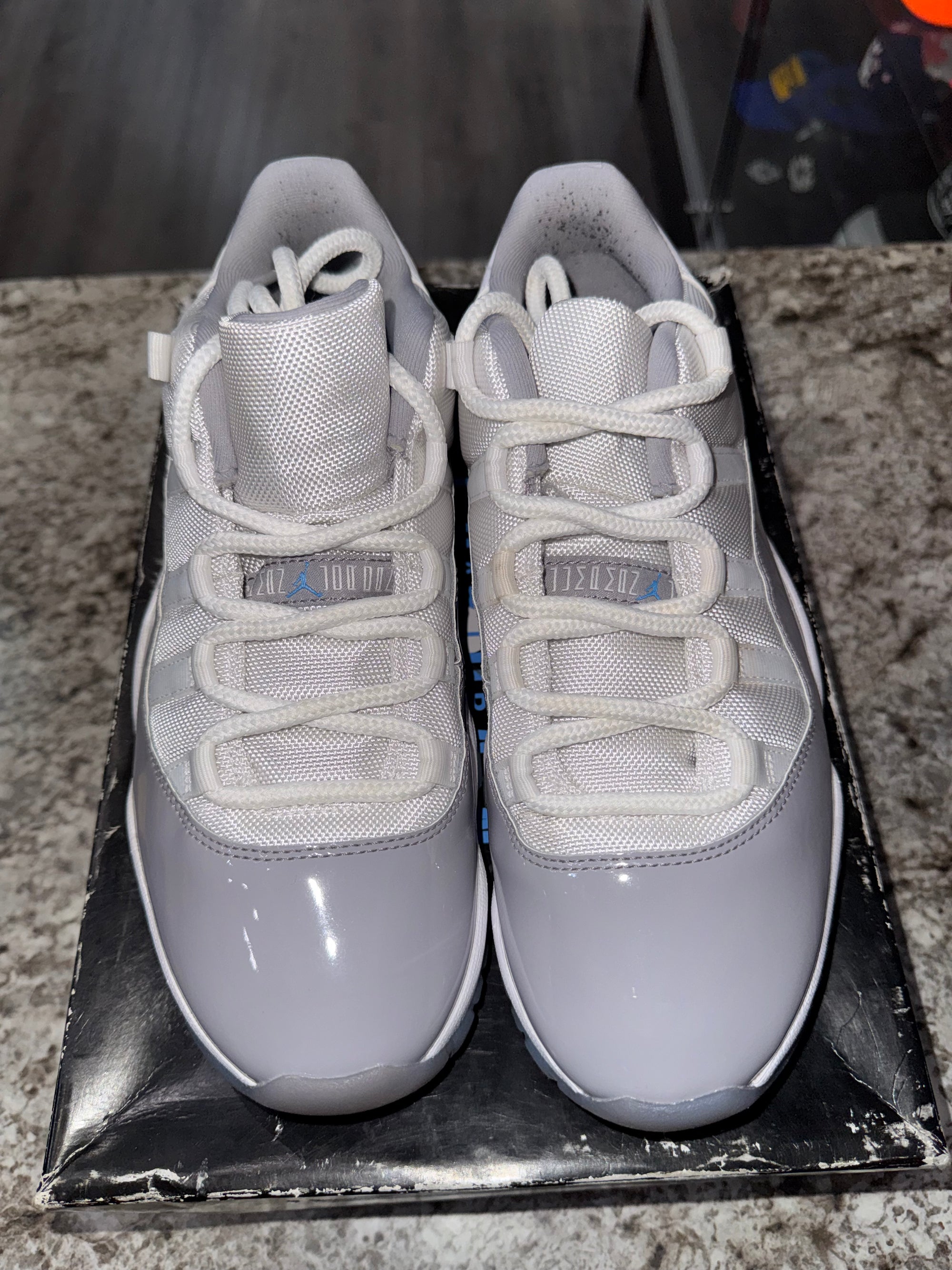 Jordan 11 Retro Low Cement Grey