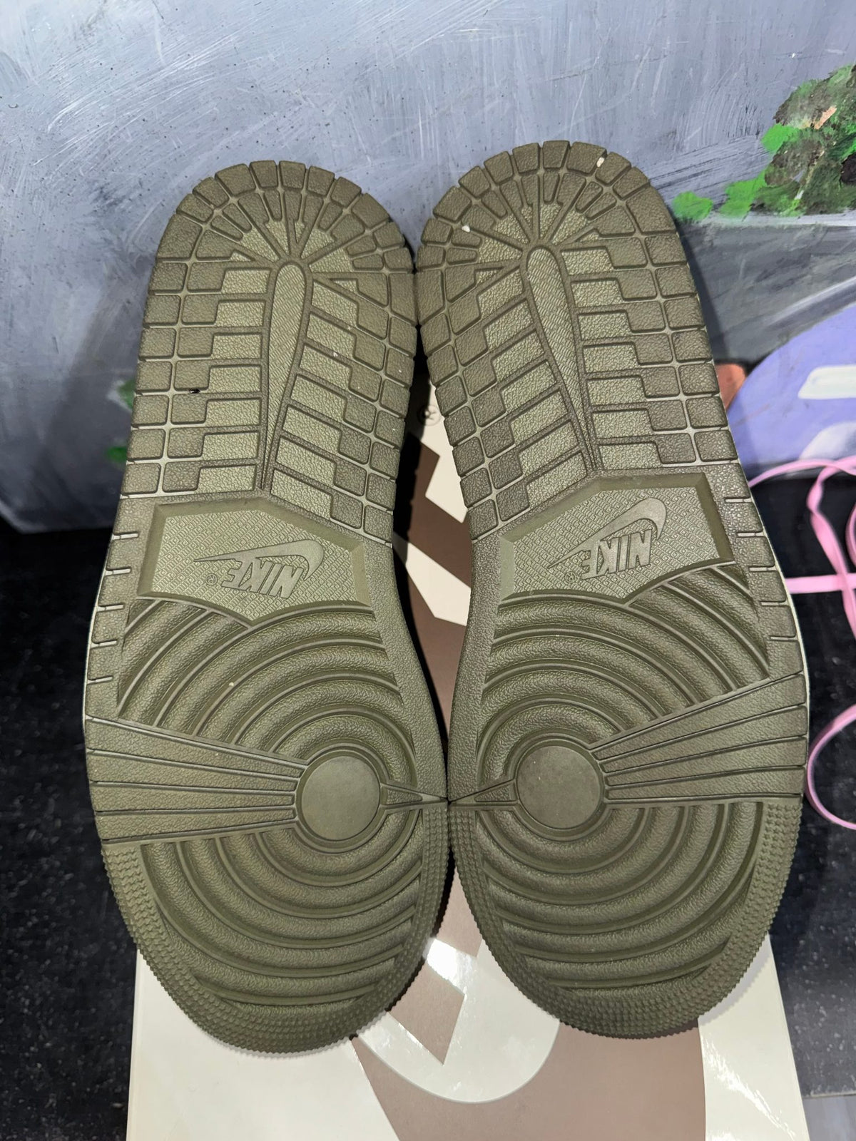 Jordan 1 Retro Low OG SP Travis Scott Medium Olive