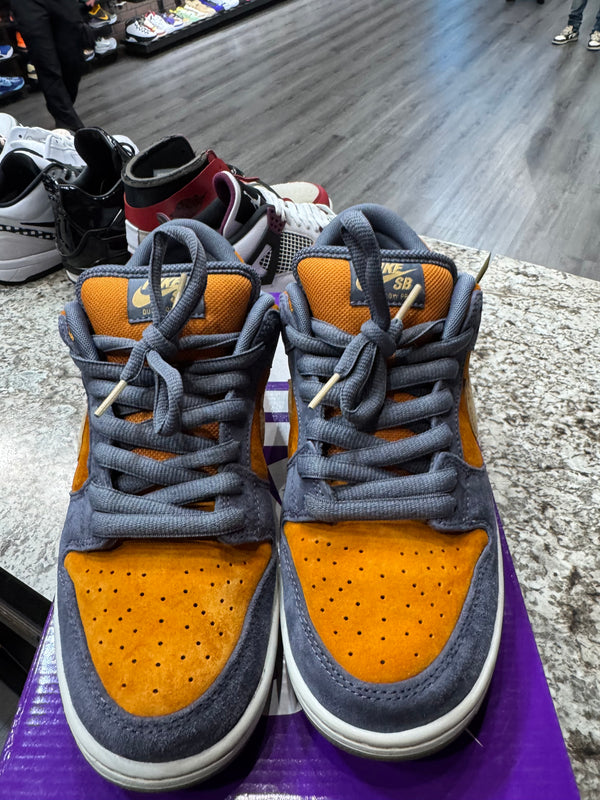 Nike SB Dunk Low Light Carbon Monarch