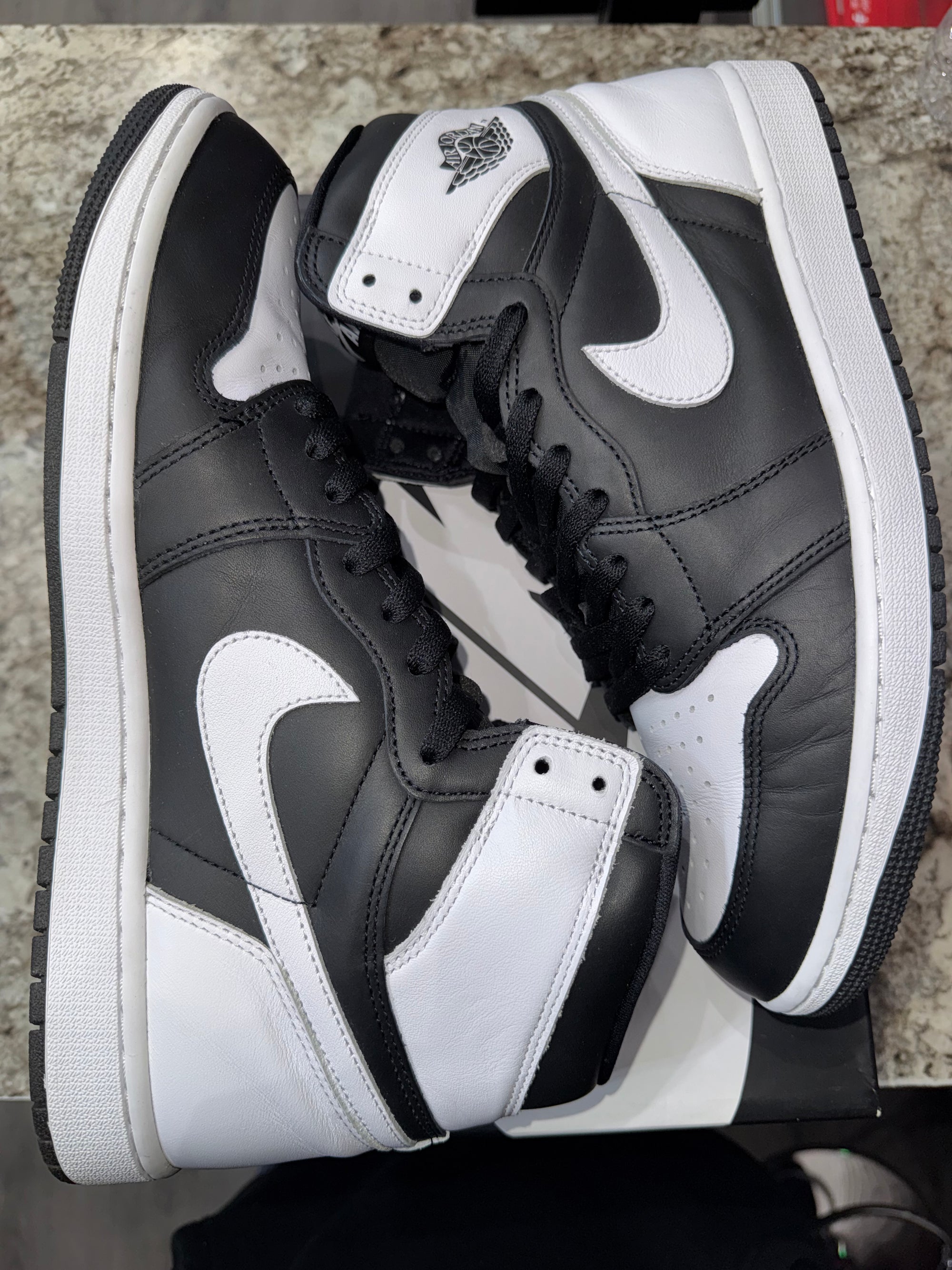 Jordan 1 Retro High OG Black White (DAMAGED BOX)