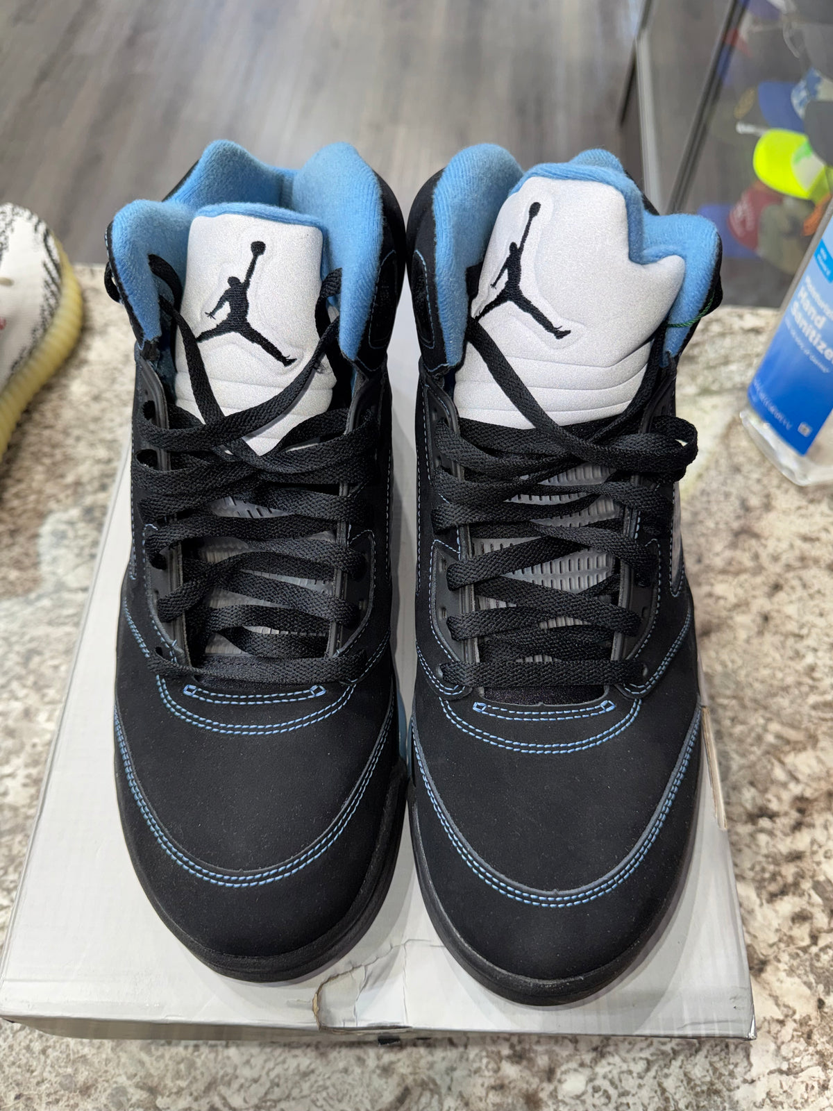 Jordan 5 Retro Black University Blue (2026)