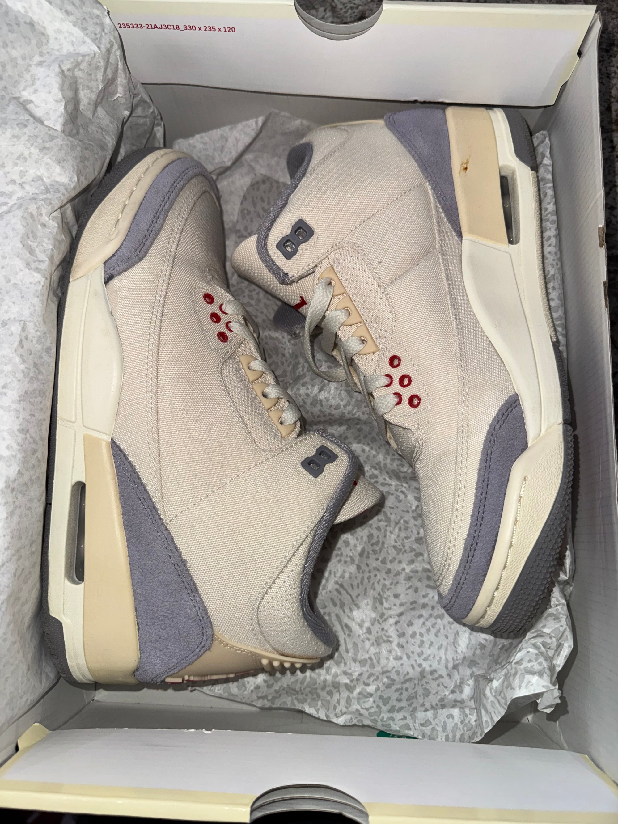 Jordan 3 Retro Muslin (DAMAGED BOX)