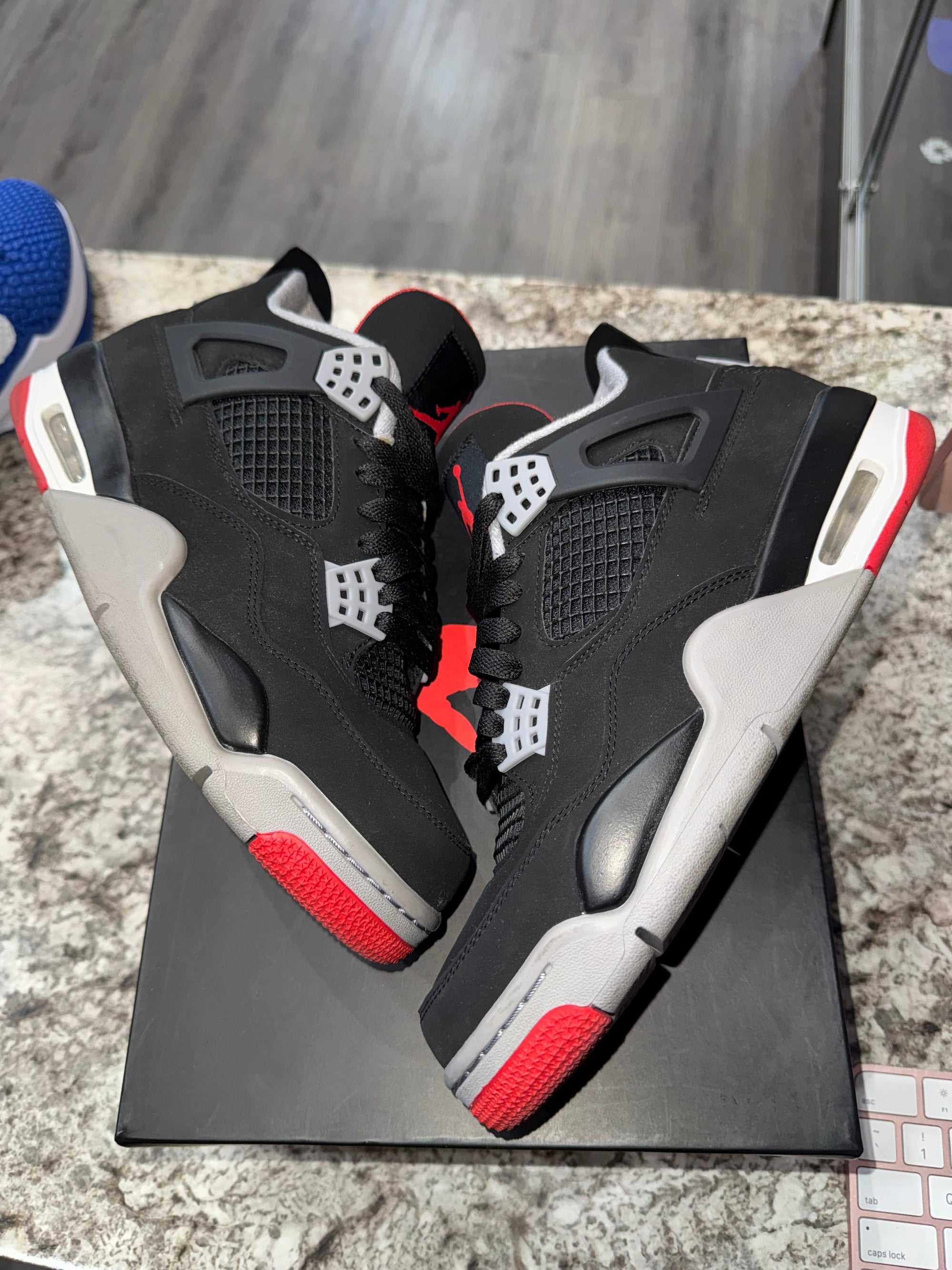 Jordan 4 Retro Bred (2019)