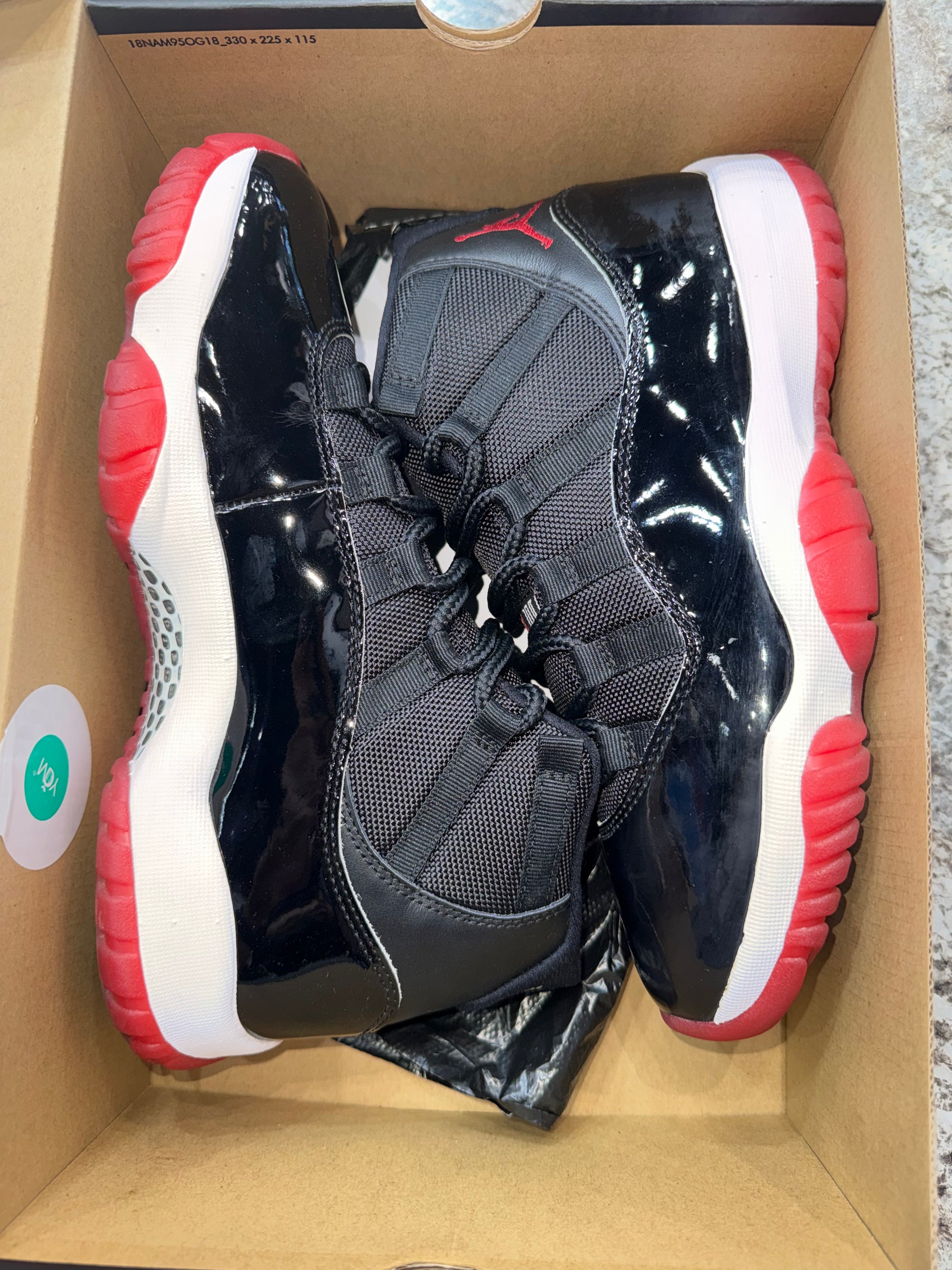 Jordan 11 Retro Playoffs Bred (2019)