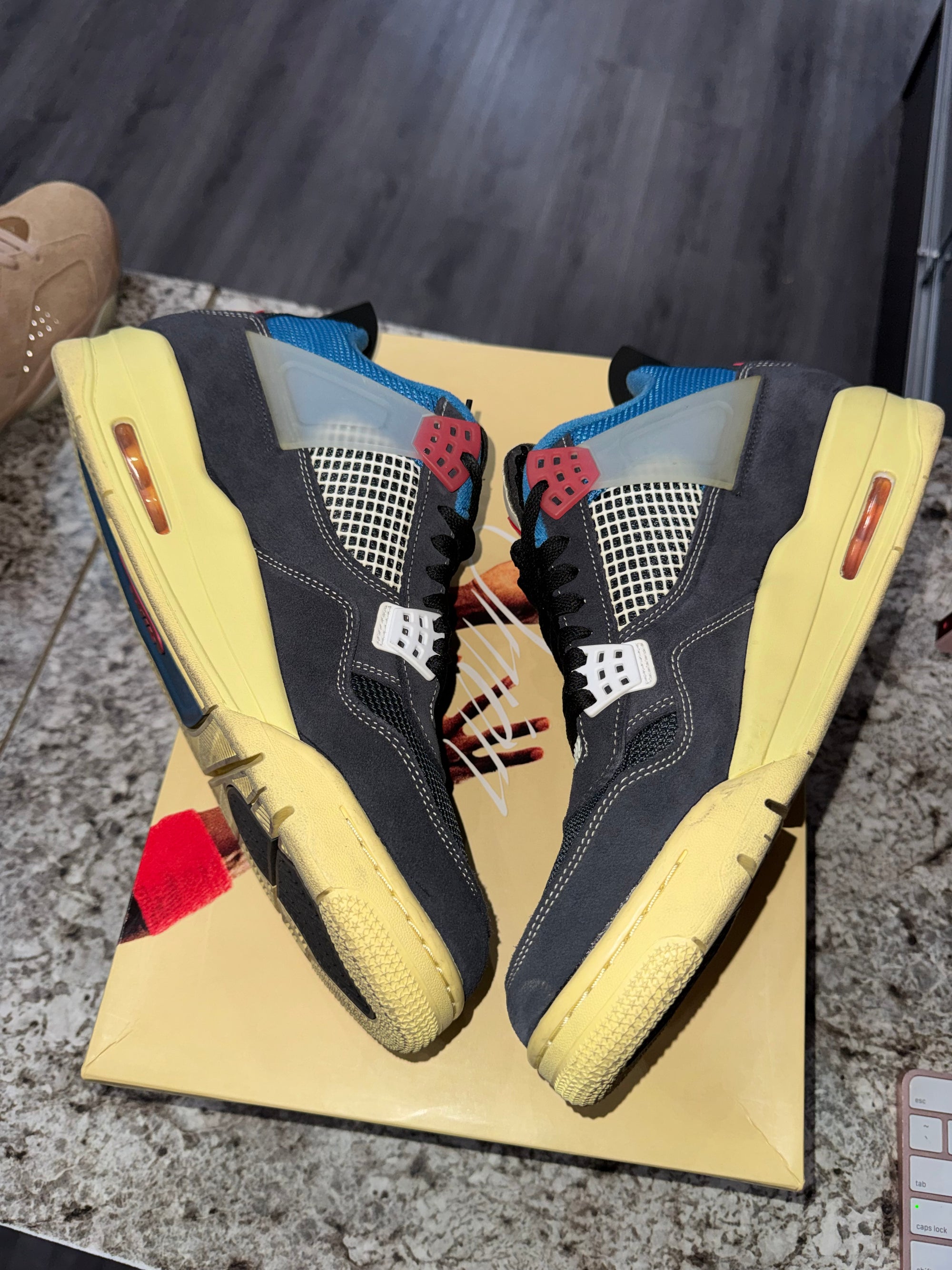Jordan 4 Retro Union Off Noir
