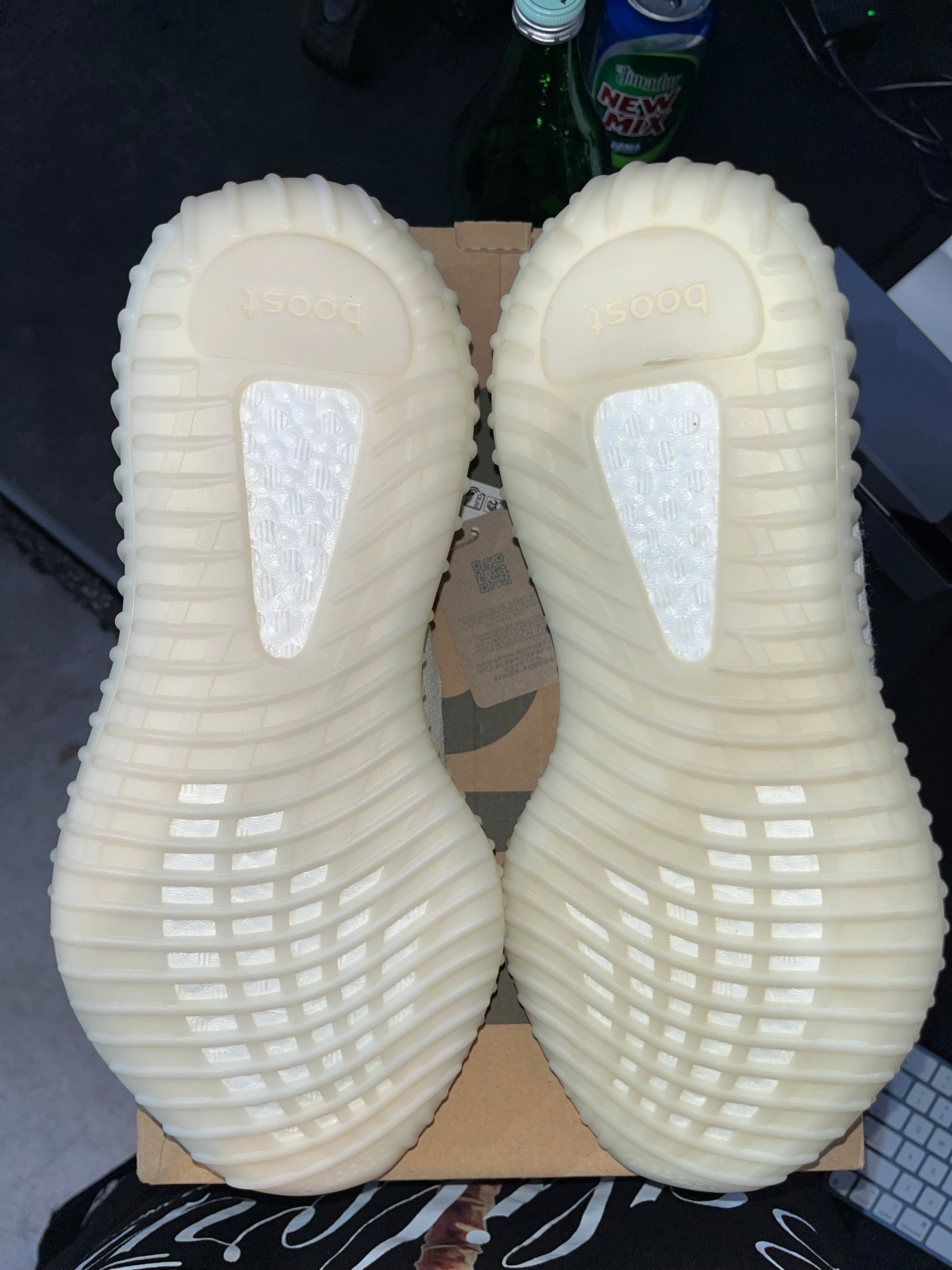 adidas Yeezy Boost 350 V2 Bone