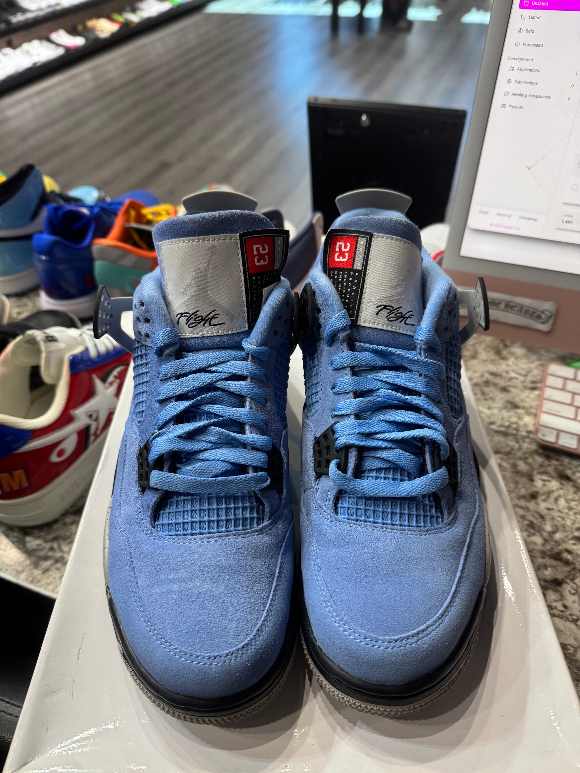 Jordan 4 Retro University Blue