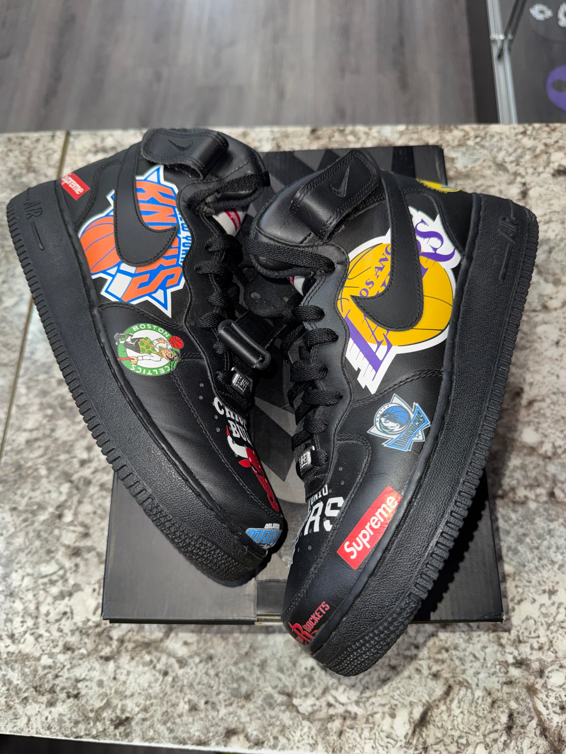 Nike Air Force 1 Mid Supreme NBA Black