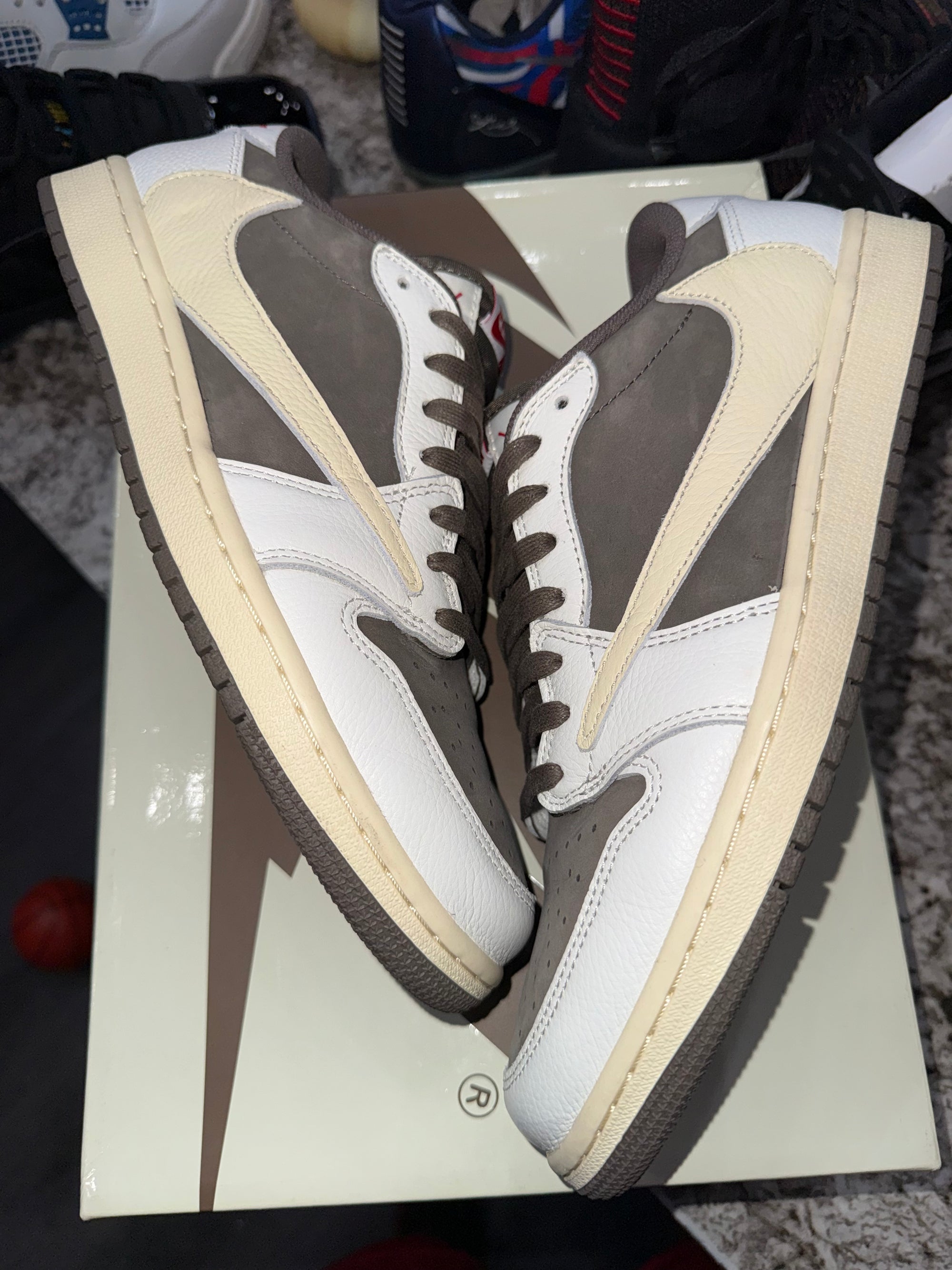 Jordan 1 Retro Low OG SP Travis Scott Reverse Mocha