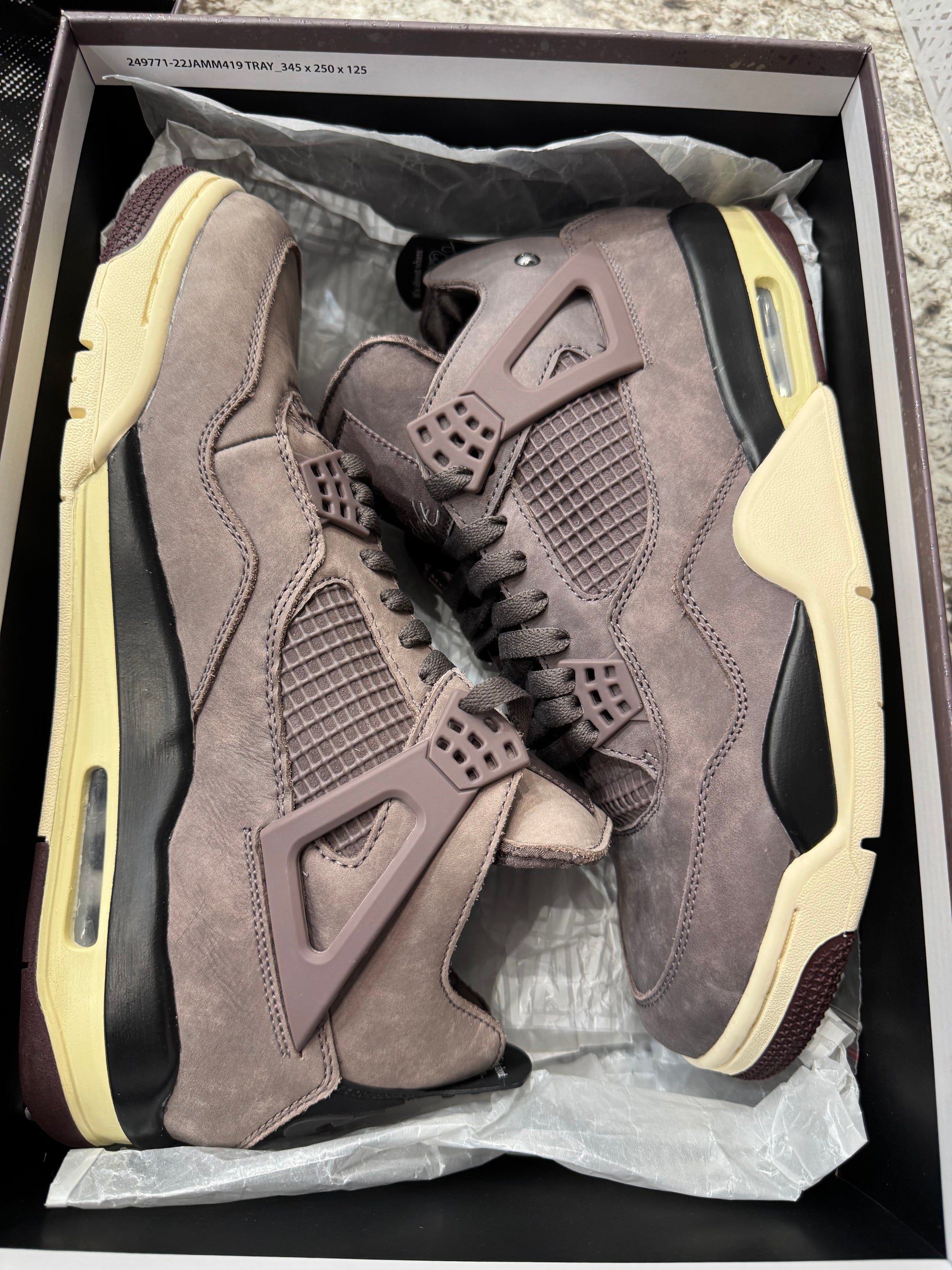 Jordan 4 Retro SP A Ma Maniére Violet Ore