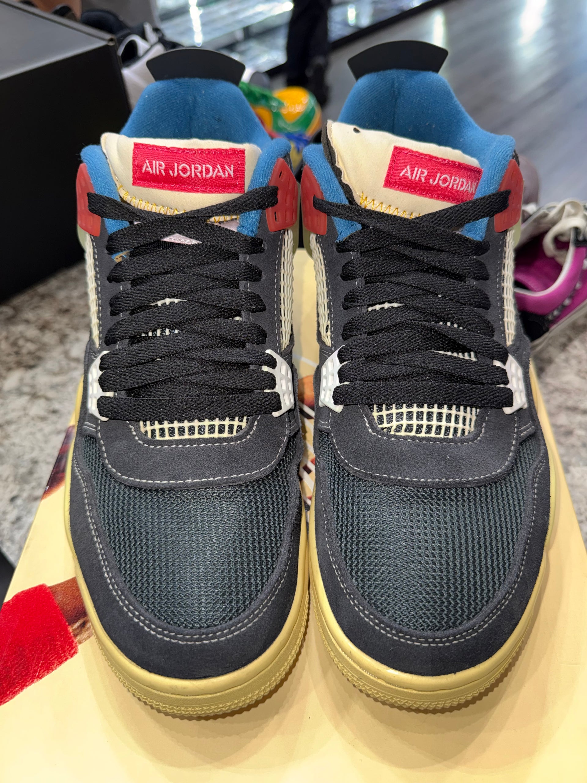 Jordan 4 Retro Union Off Noir