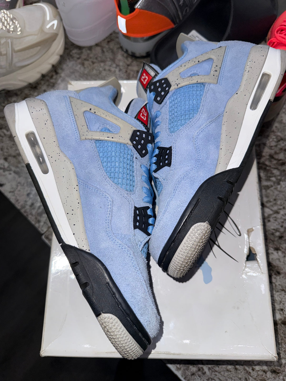 Jordan 4 Retro University Blue
