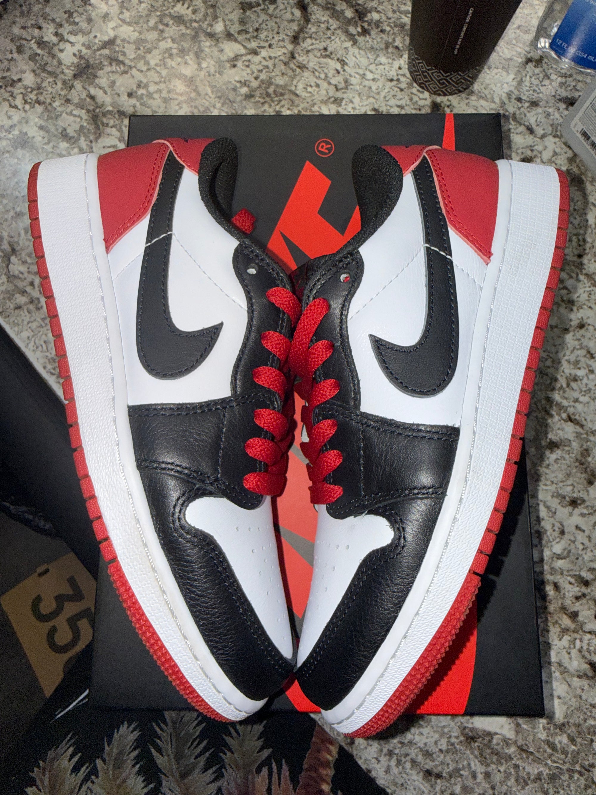 Jordan 1 Retro Low OG Black Toe (2023) (GS)