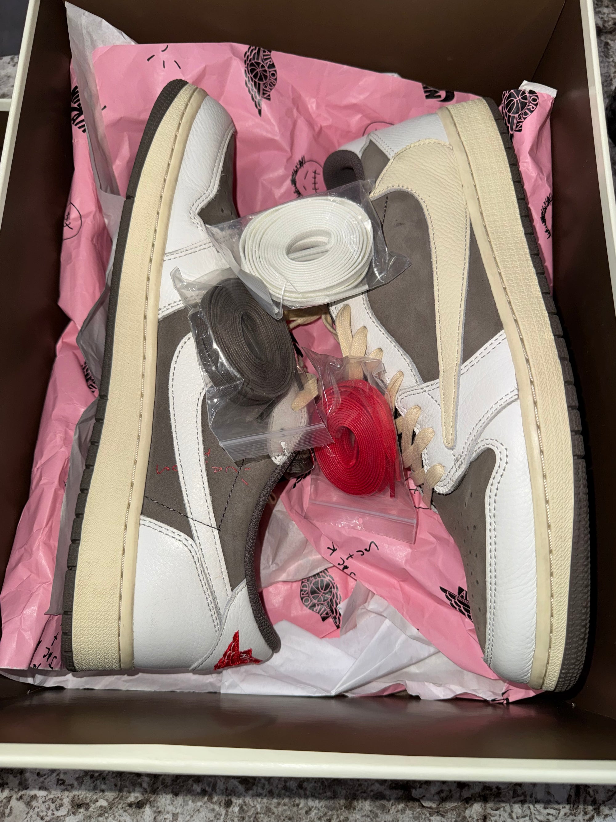 Jordan 1 Retro Low OG SP Travis Scott Reverse Mocha